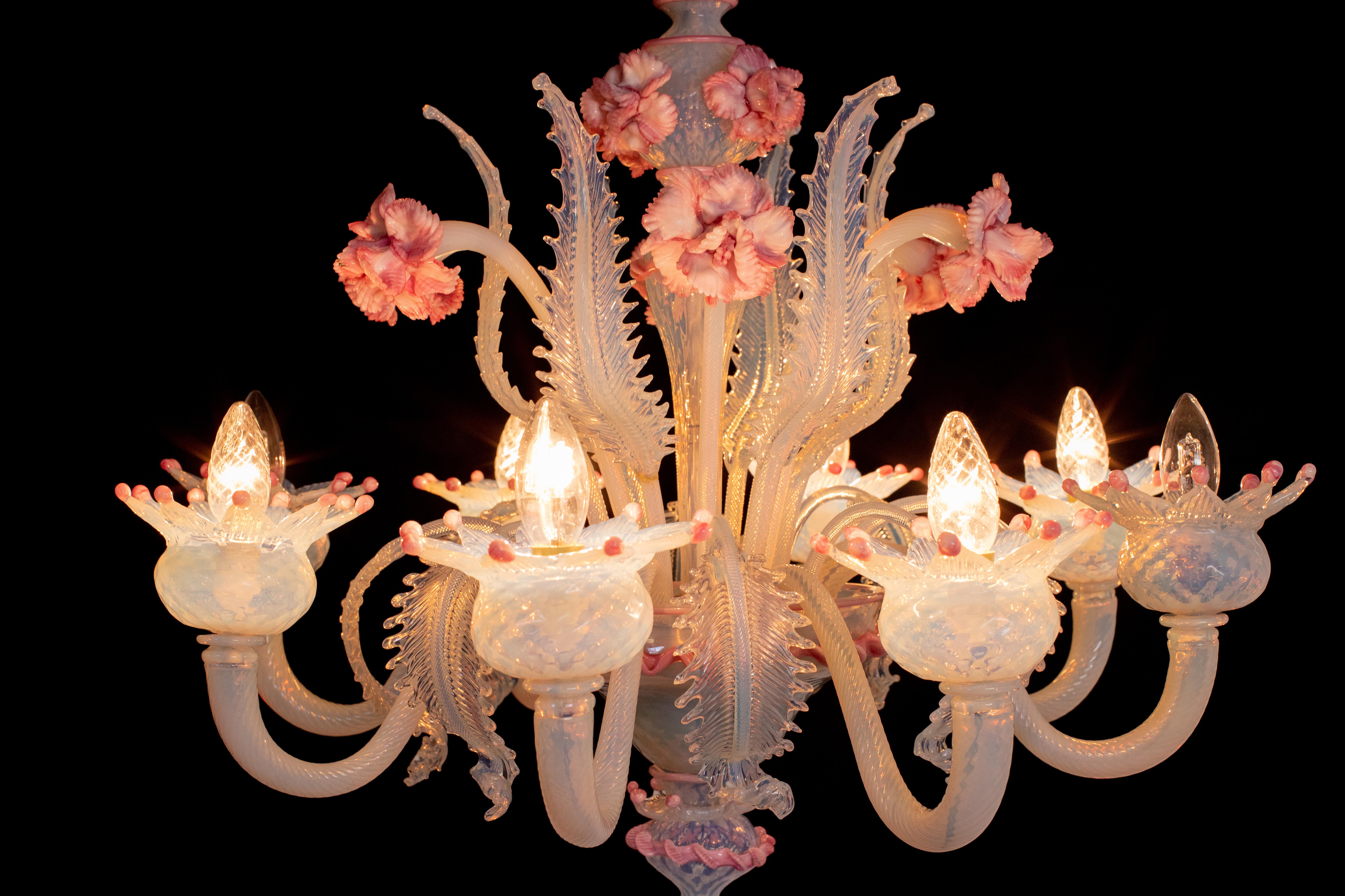 Stunning Light Blue and Pink Venetian Chandelier, Murano, 1950s For Sale 1