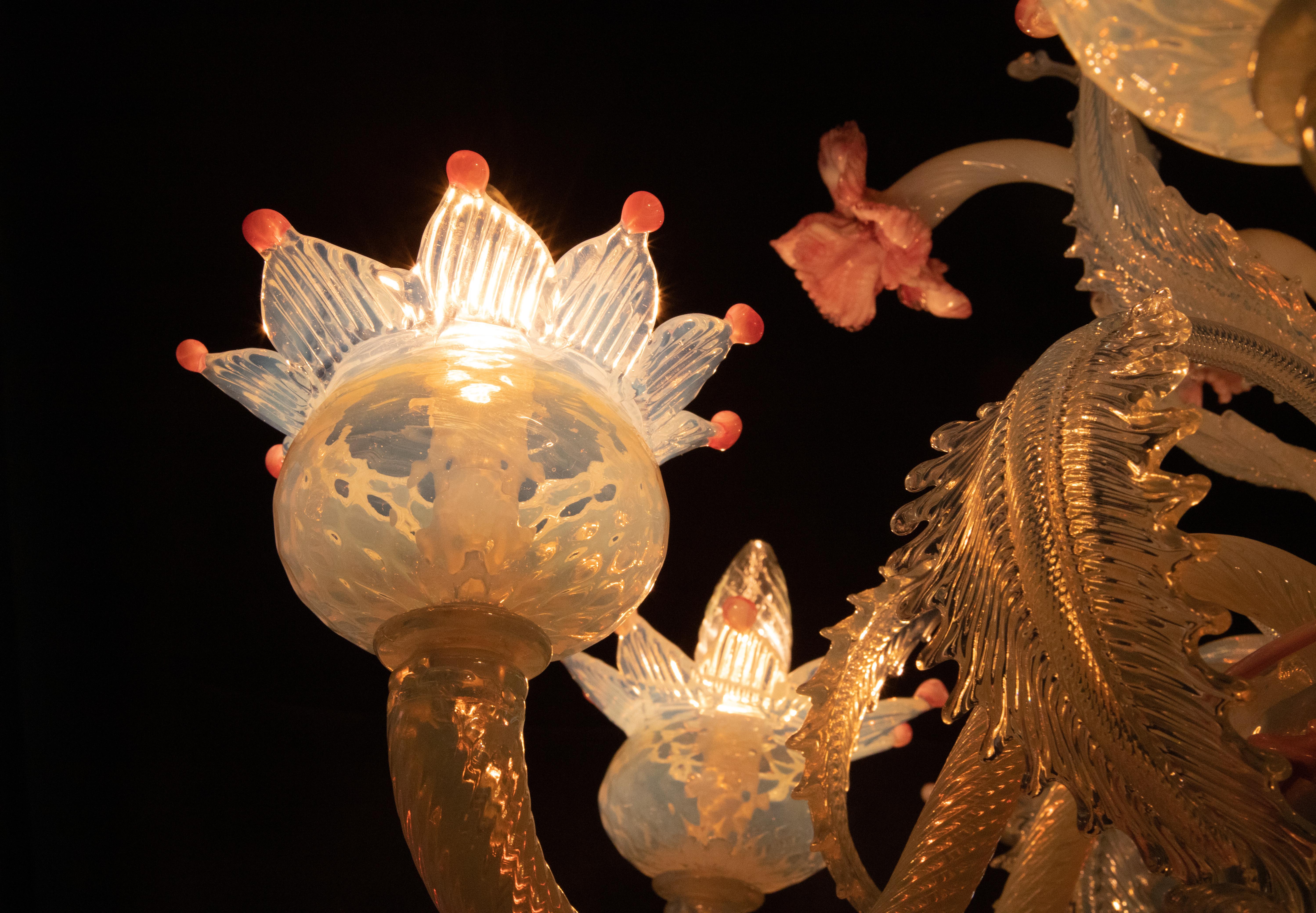 Stupendo lampadario veneziano azzurro e rosa, Murano, anni '50 in vendita 2