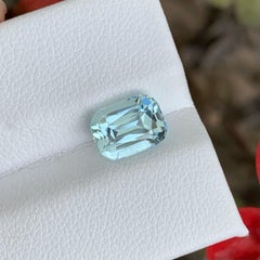2.05 Karat Natürlicher loser hellblauer Aquamarin im Kissenschliff Pakistanischer Edelstein