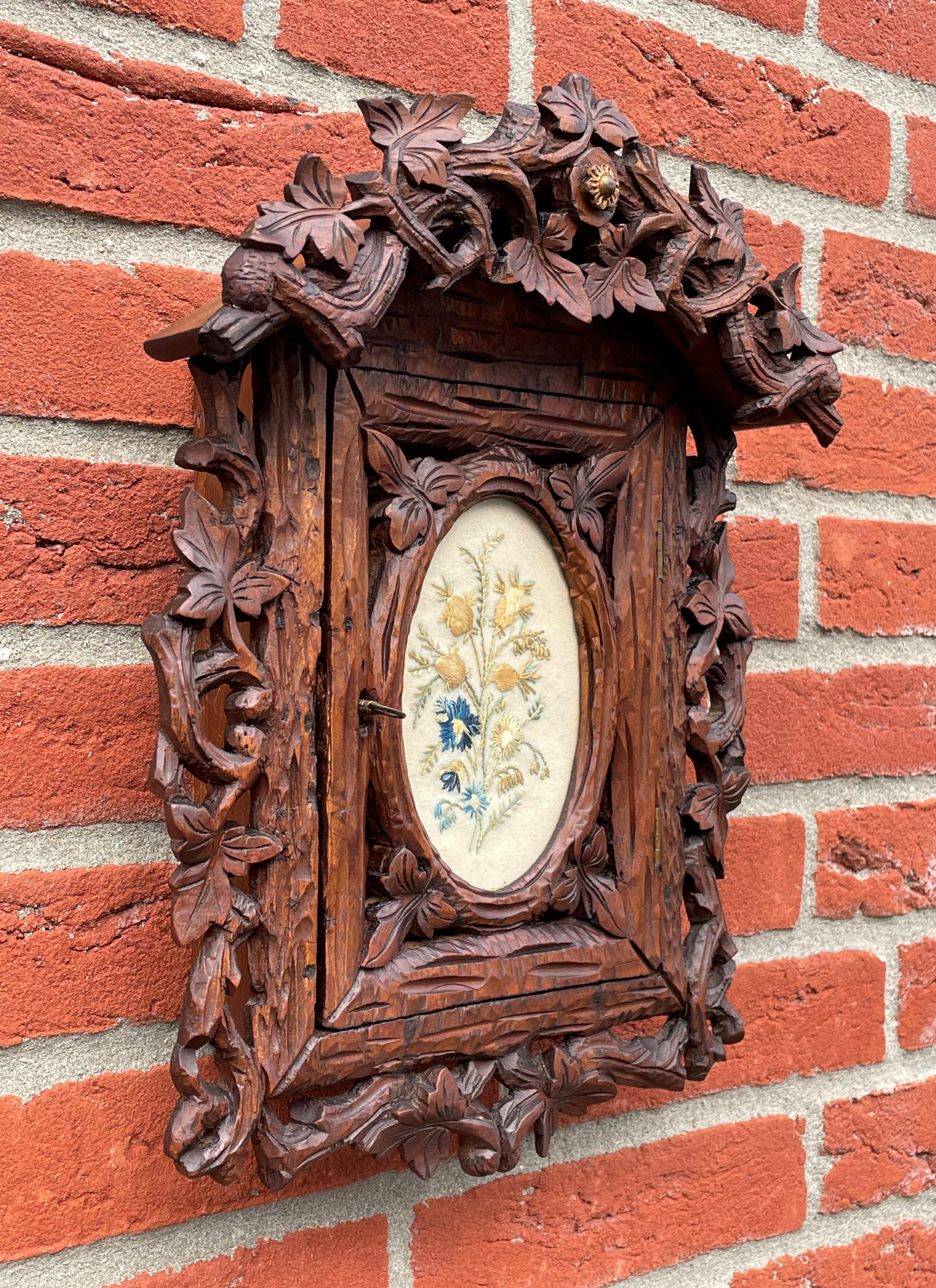 Beautiful and practical, antique wall cabinet with perfect working lock and key.

This hand carved, late 1800s wall cabinet is a real beauty. The warm patina, the stylish shape, the very good condition and the original antique glass in front of