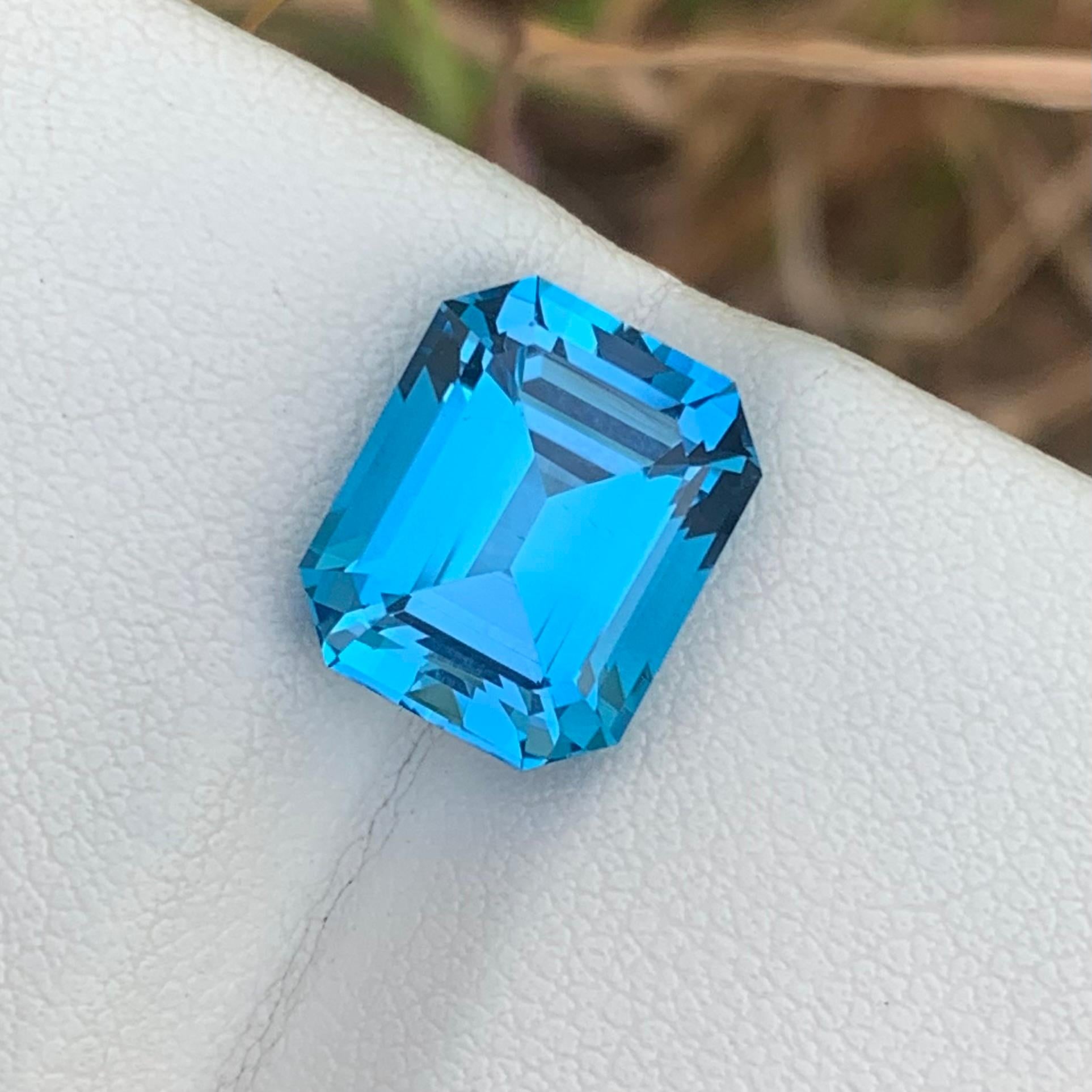 Aesthetic Movement Stunning Loose Electric Blue Topaz Ring Gemstone Emerald Shape For Sale