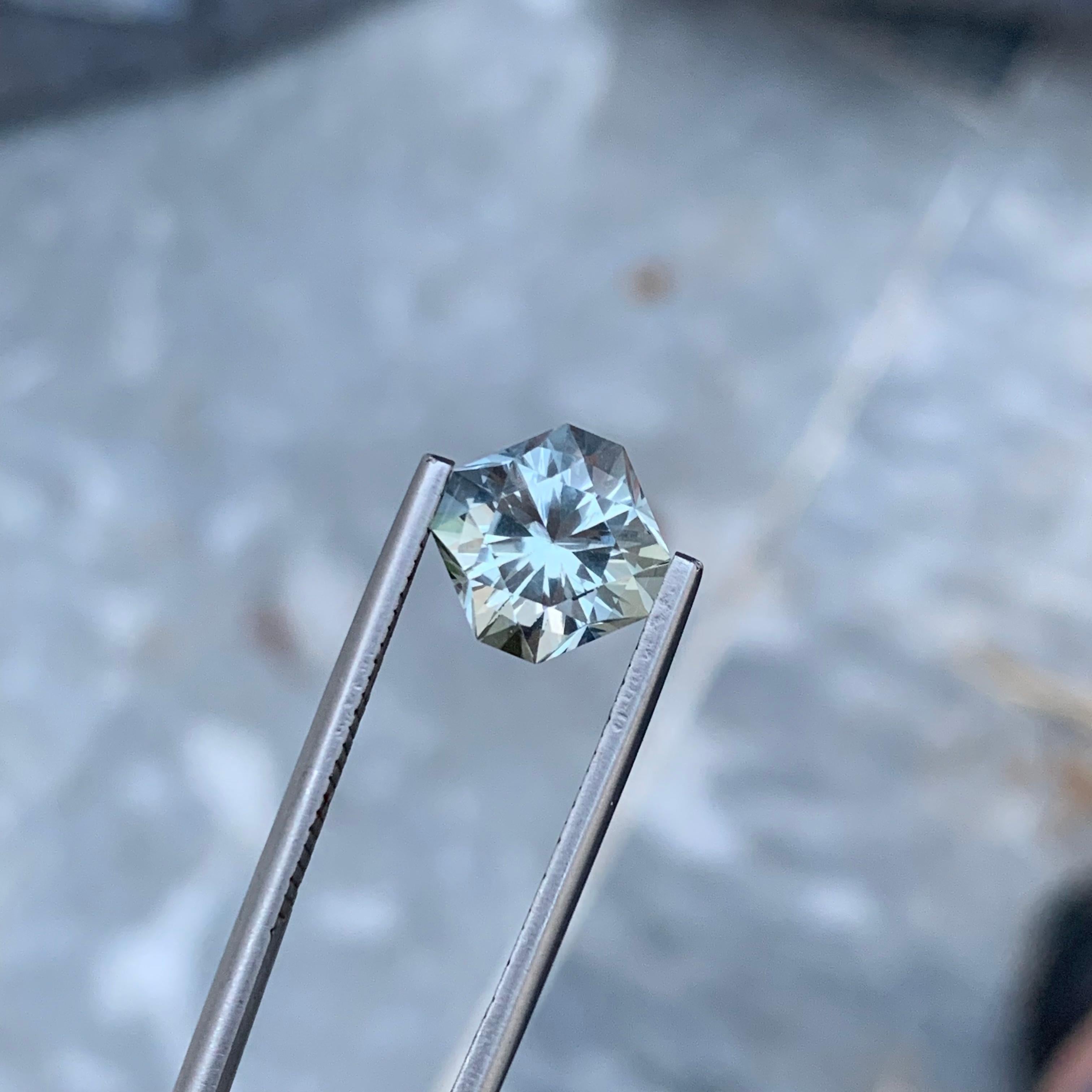 Stupendo anello di ametista verde sfusa con gemma da 3,30 carati in vendita 3