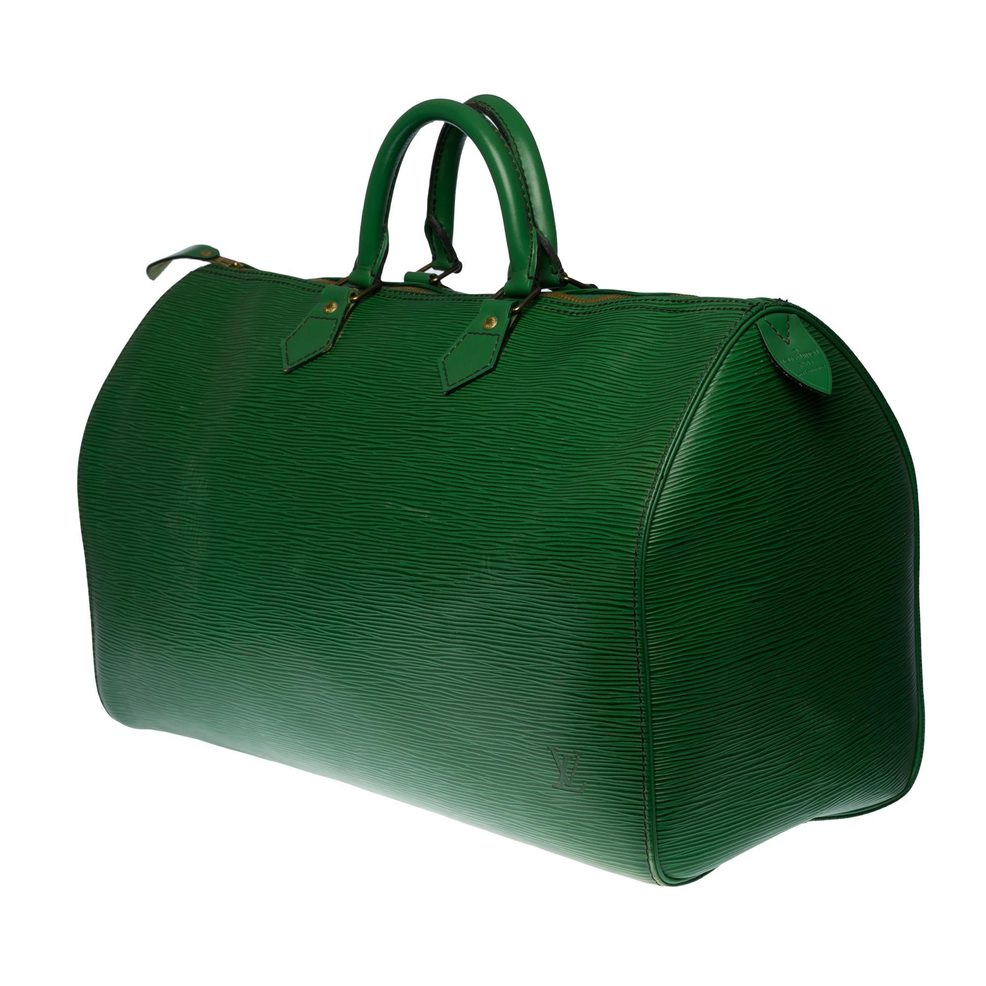 Stunning Louis Vuitton Speedy 40 handbag in green épi leather In Good Condition In Paris, IDF