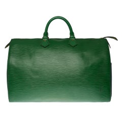 Stunning Louis Vuitton Speedy 40 handbag in green épi leather