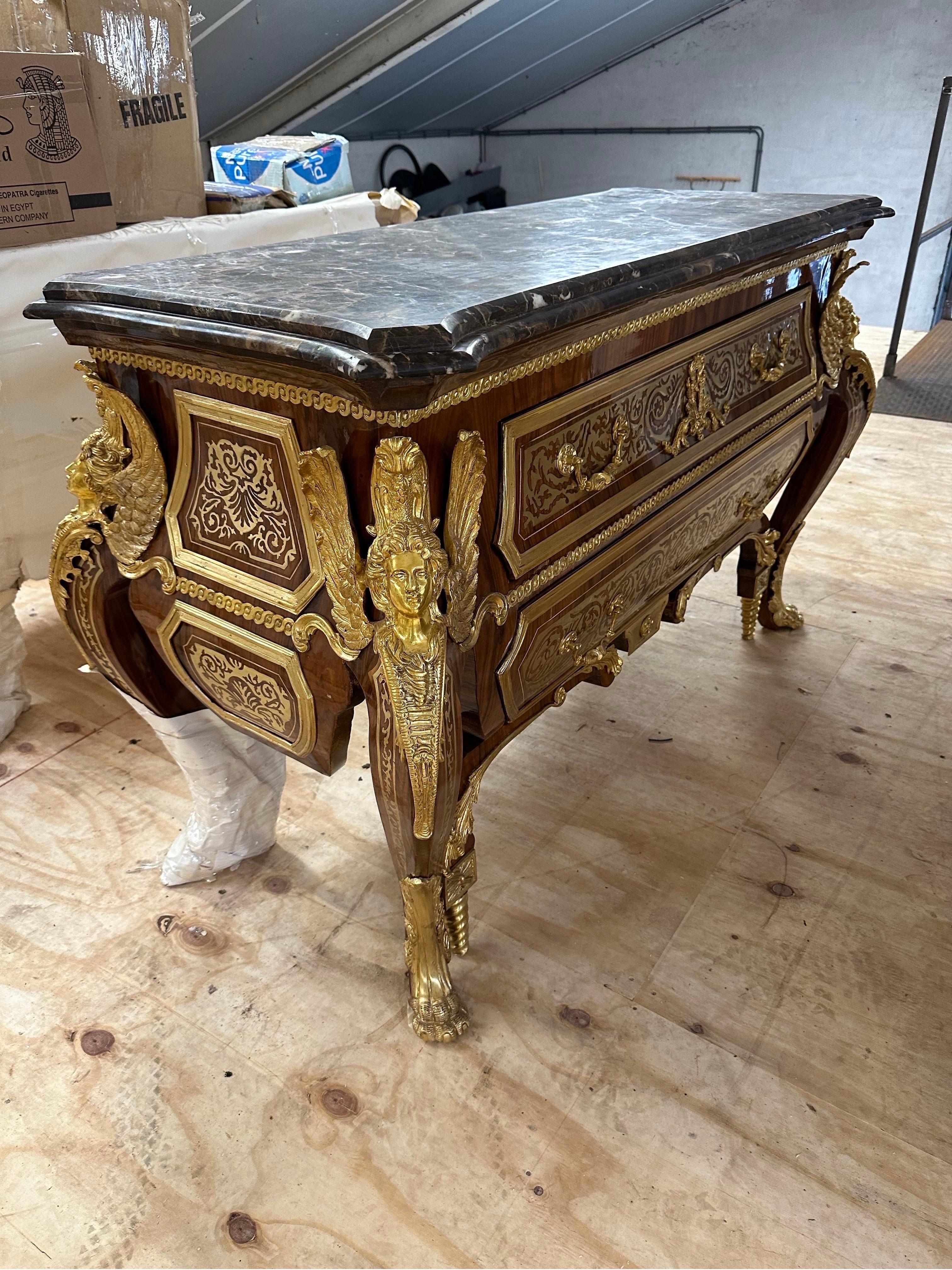 Stunning, Louis XV French empire chest of drawers, fantastic bronze detailing For Sale 1