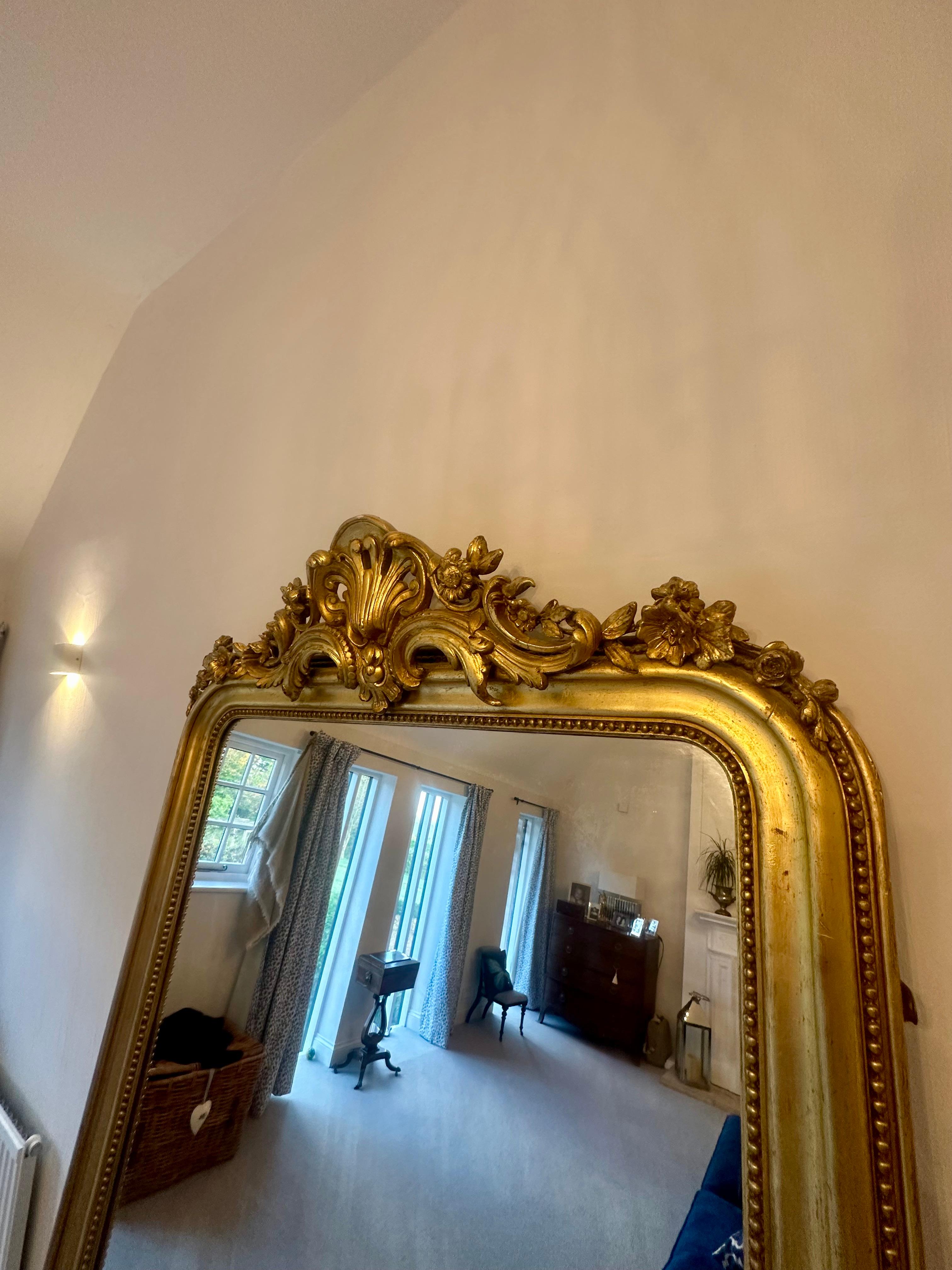 Splendido specchio dorato francese Luigi XVI In condizioni buone in vendita a Farnham, GB