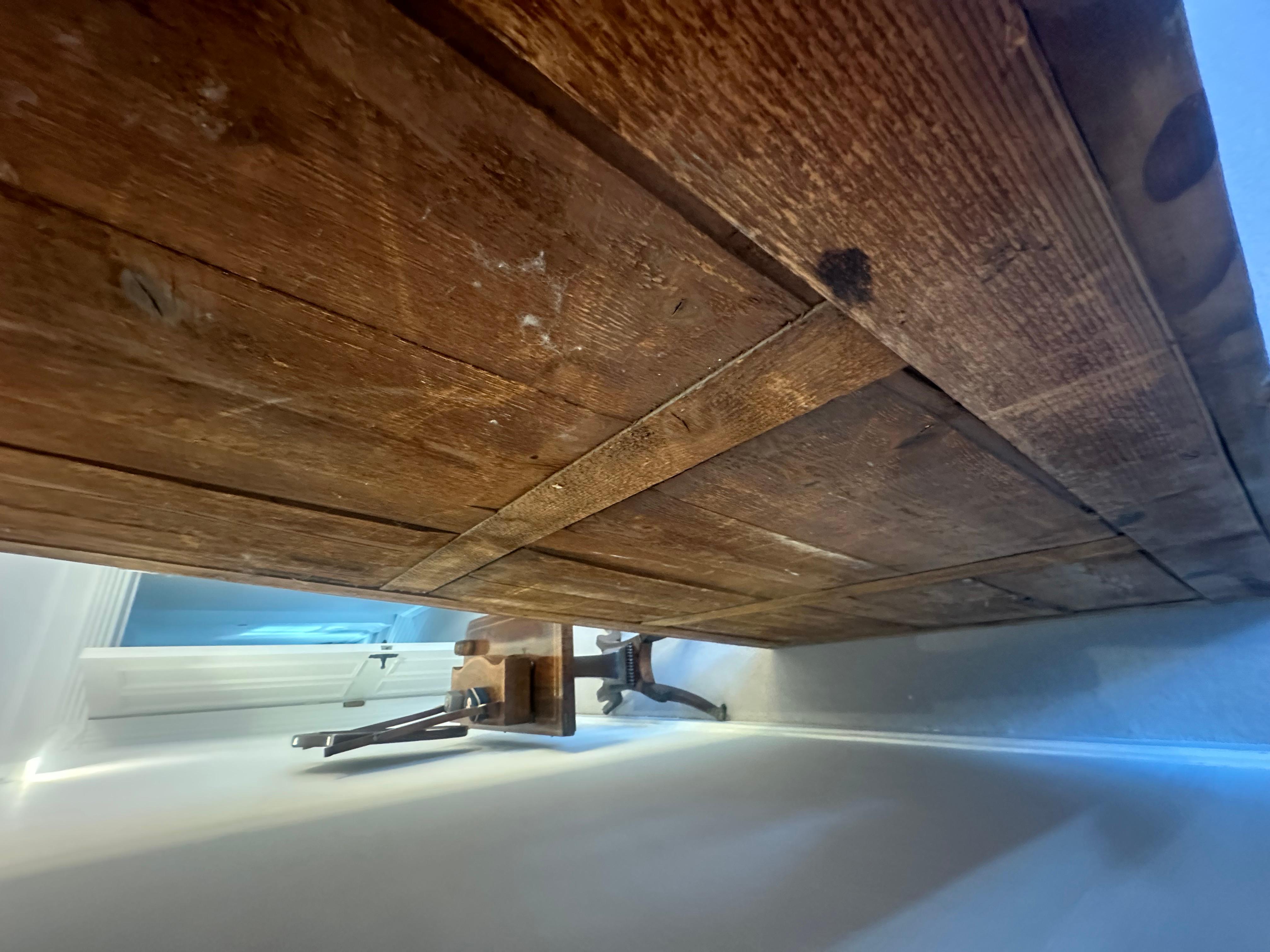Legno massiccio Splendido specchio dorato francese Luigi XVI in vendita