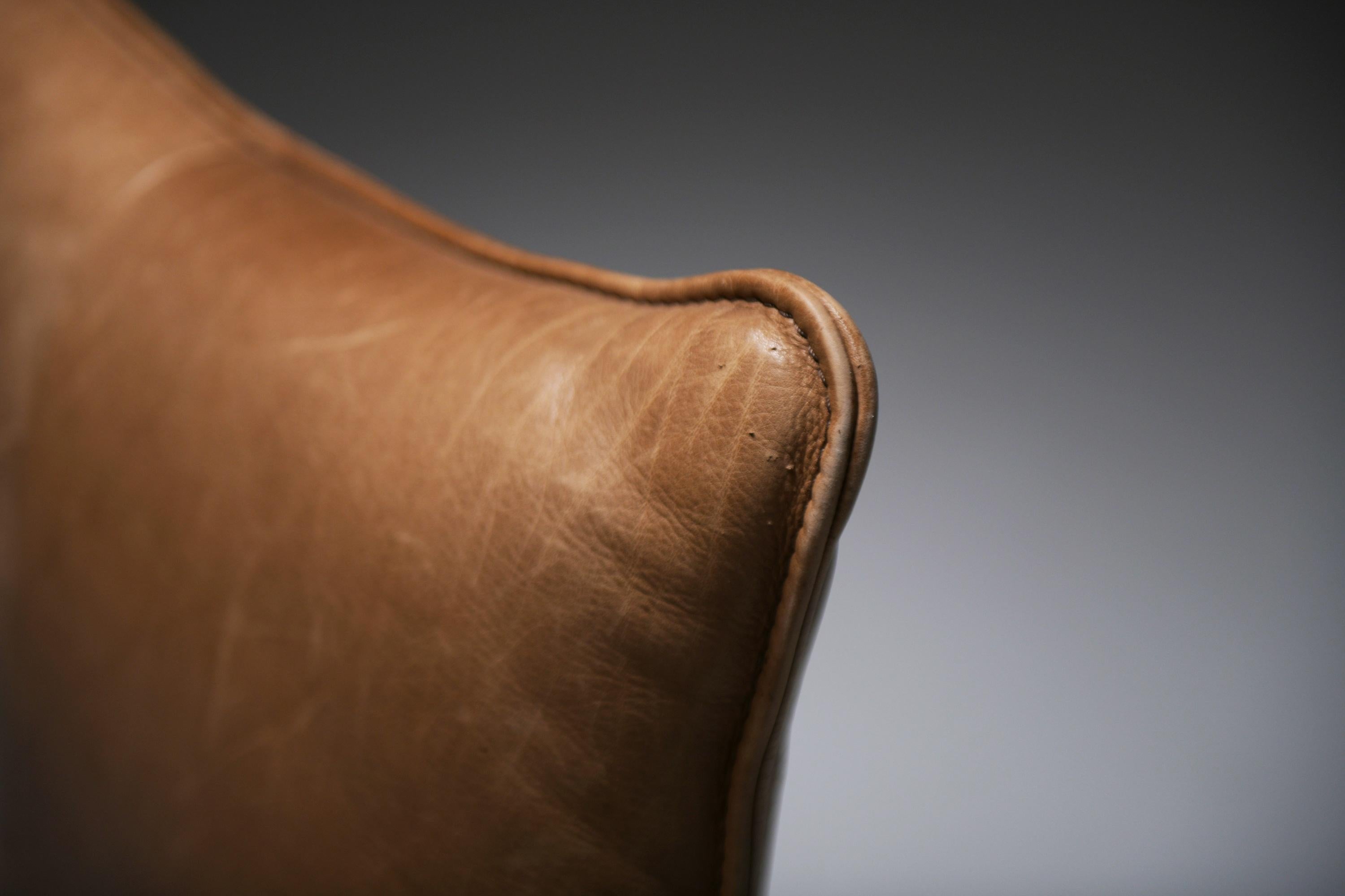  Stunning lounge chair The Rock in brown leather by Gerard Van Den Berg - Montis For Sale 4