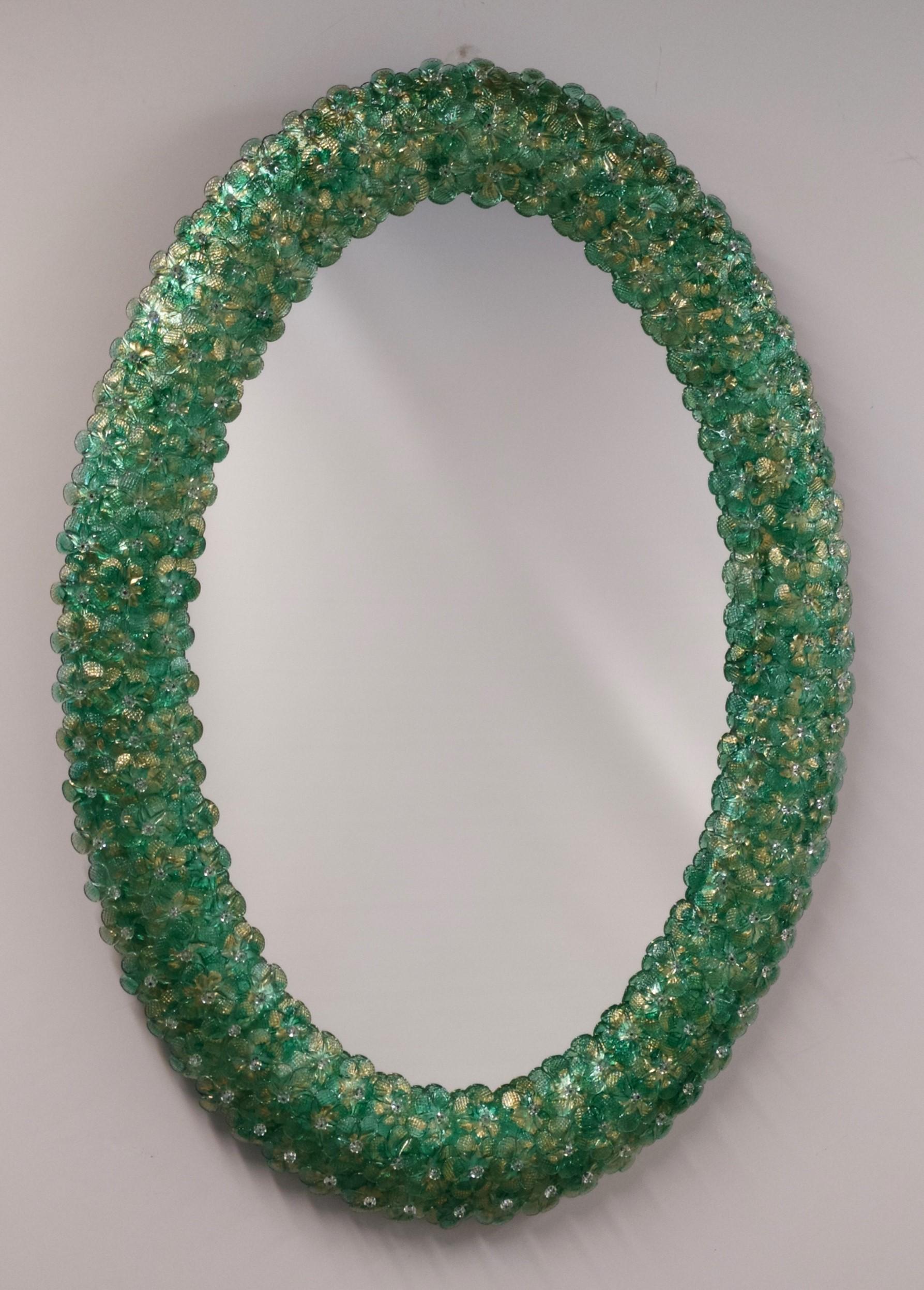 Stunning Luxurious Pink Mirror in Murano Glass with roses For Sale 3