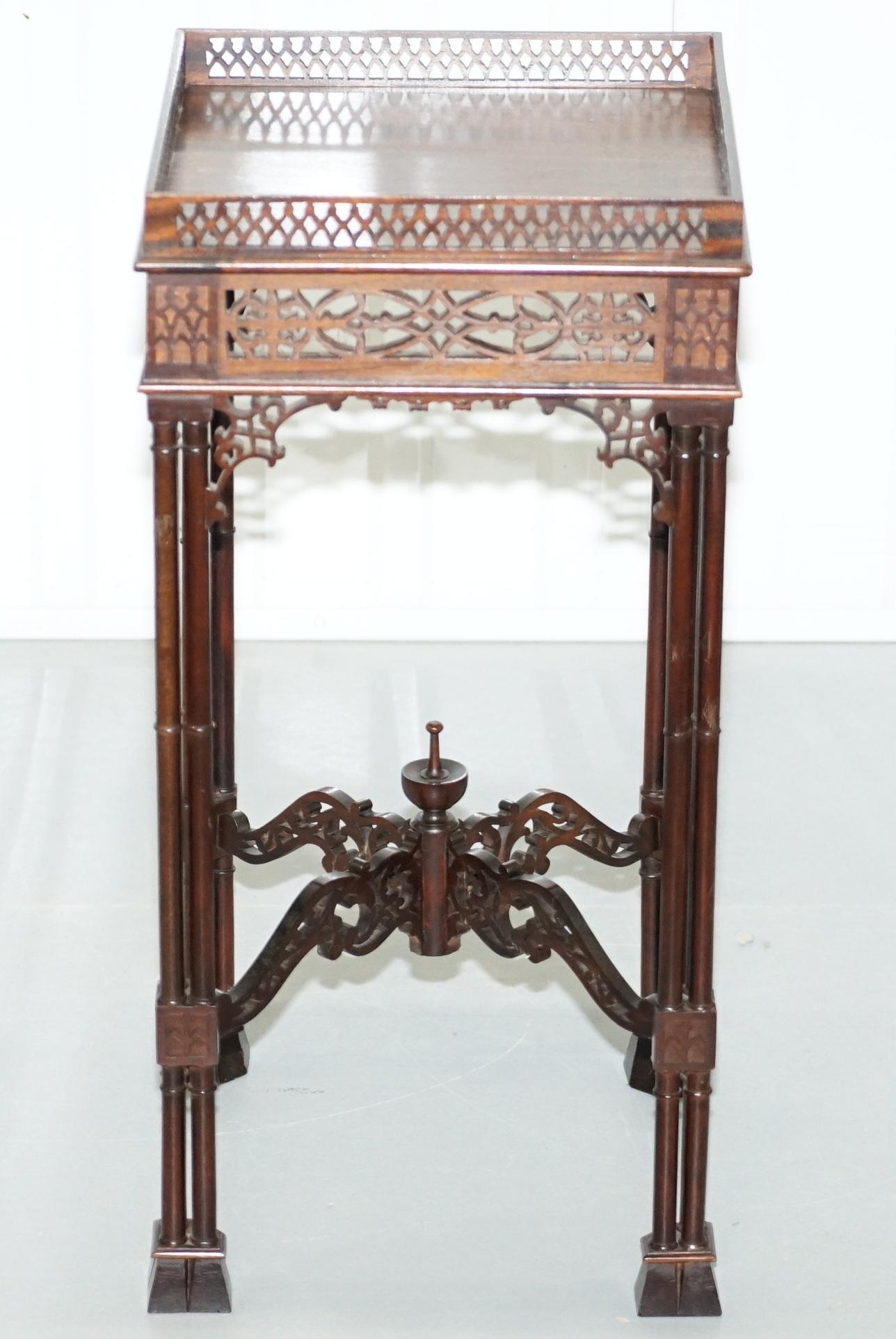 We are delighted to offer for sale this lovely mahogany Thomas Chippendale Chinese style carved display stand

A very famous style and design by Chippendale in the late 18th century, this is a revival version of the originals but expertly crafted,