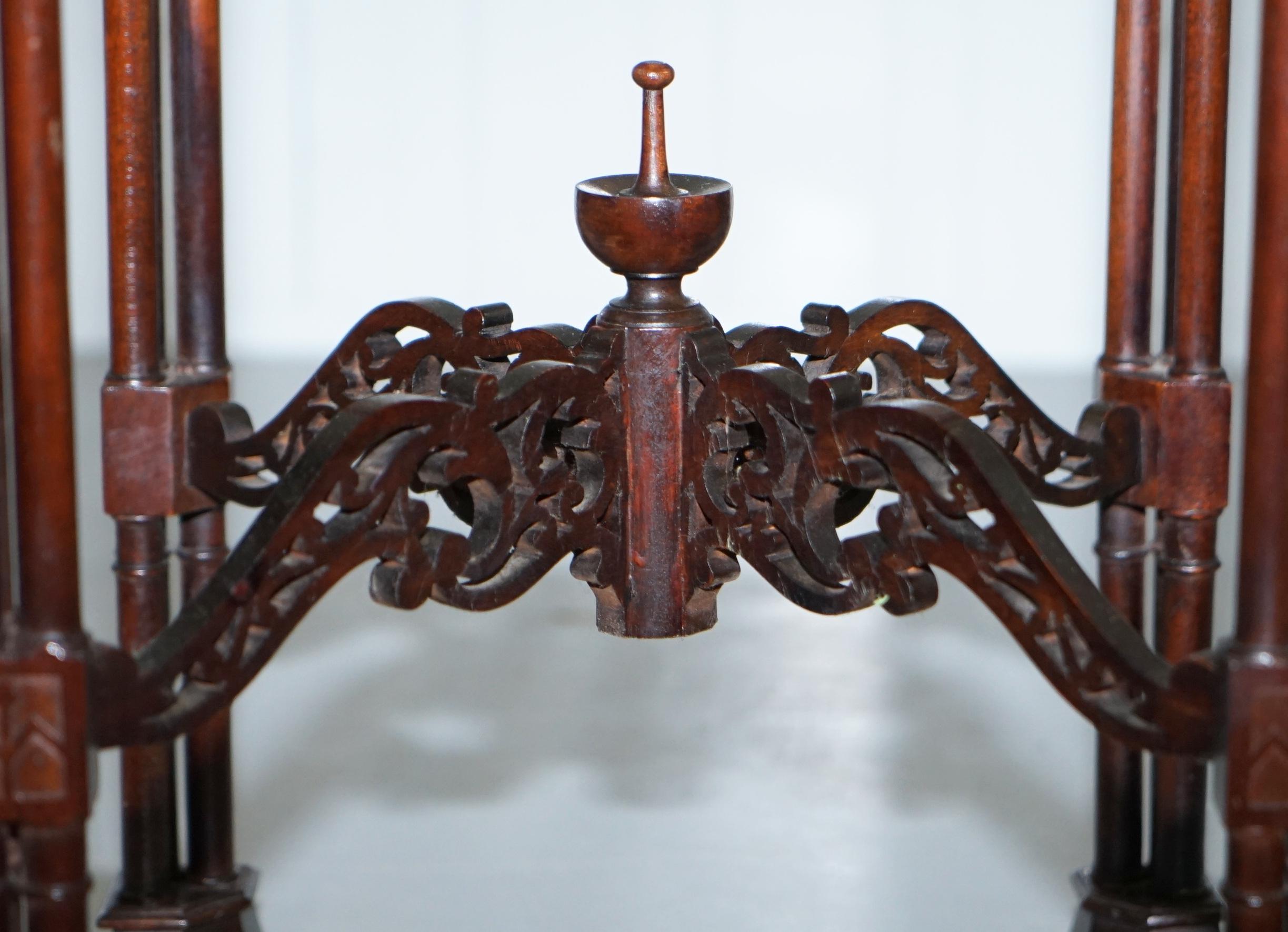 British Stunning Mahogany Thomas Chippendale Chinese Style Carved Wood Jardiniere Stand