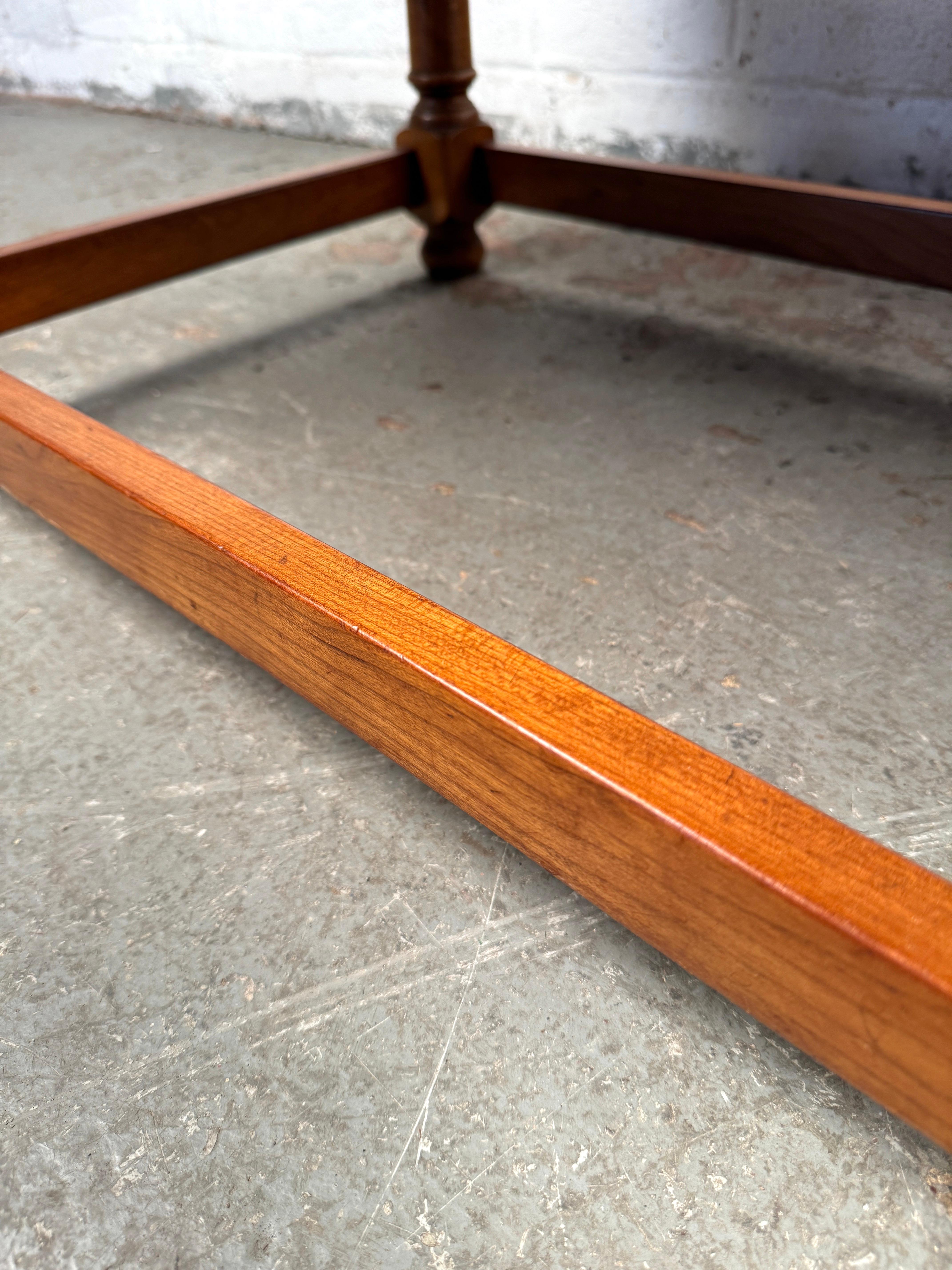 Stunning Maple Draw Leaf Coffee Table By Stickley For Sale 13