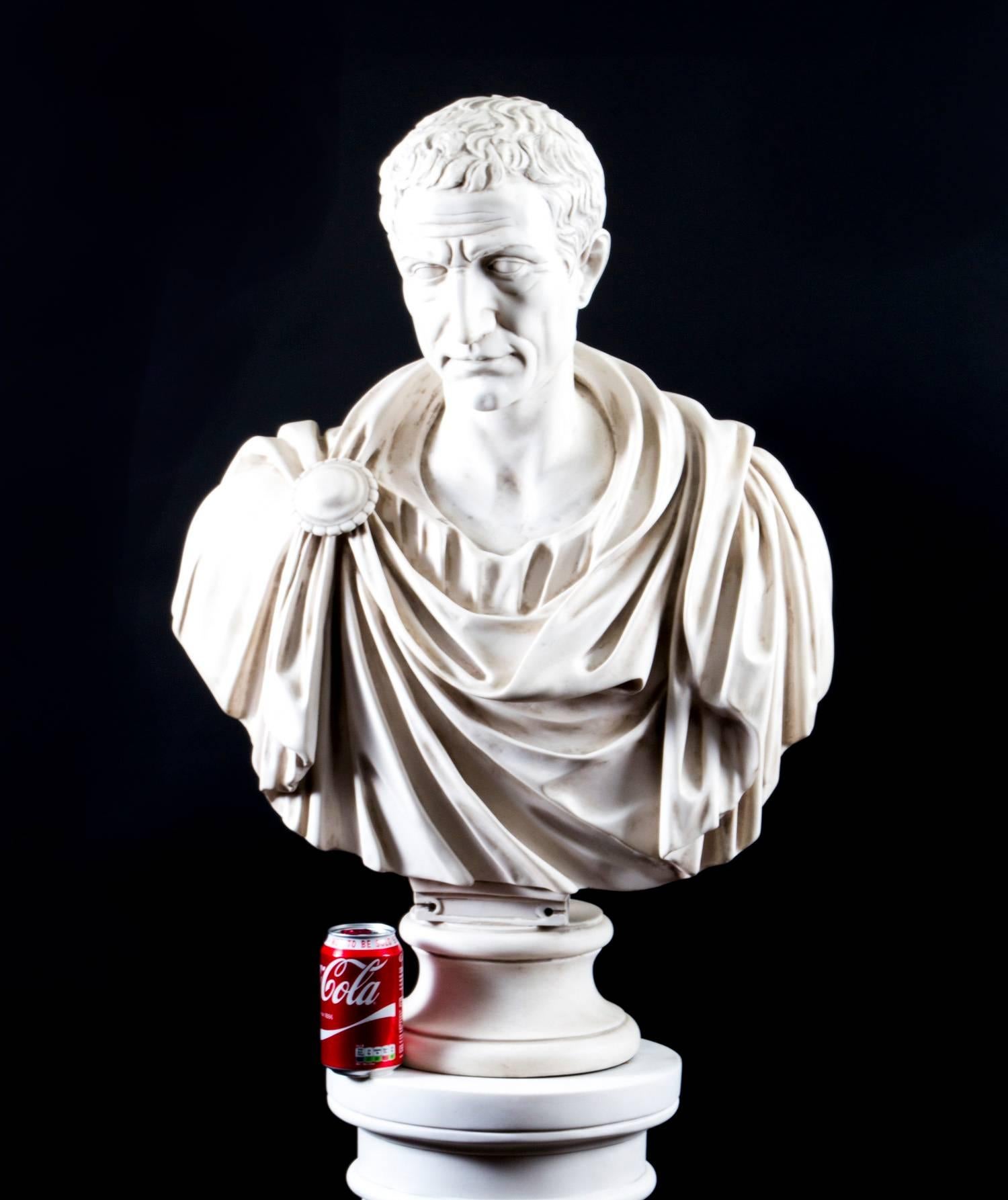 Stunning Marble Bust of Lucius Junius Brutus on Pedestal 7