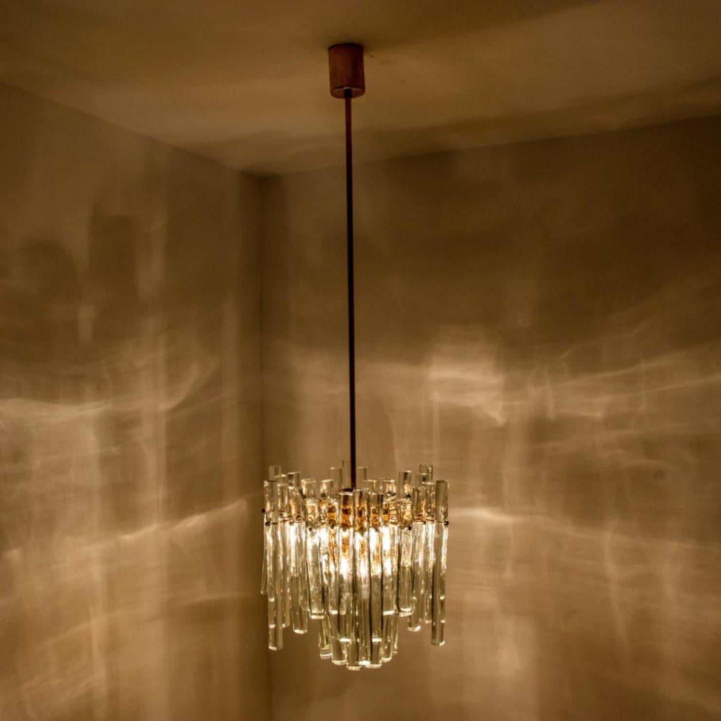 Stunning Marked Crystal and Gilt Metal Chandelier, Kinkeldey, Germany, 1970 In Good Condition For Sale In Rijssen, NL