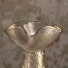 Superbe vase Martelé en verre soufflé irisé de Wilhelm Kralik Sohnne