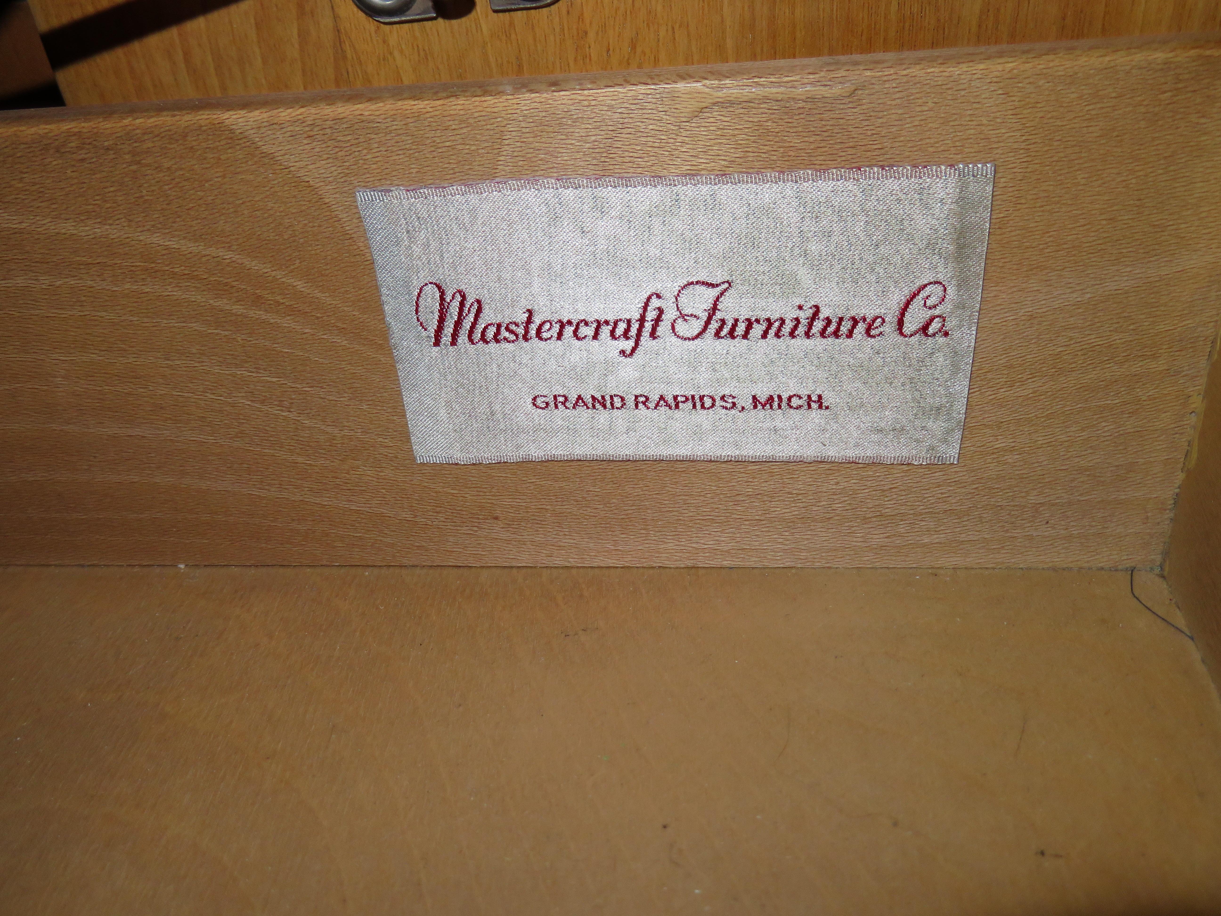 Stunning Mastercraft Amboyna Burl and Brass Greek Key Credenza Midcentury For Sale 7