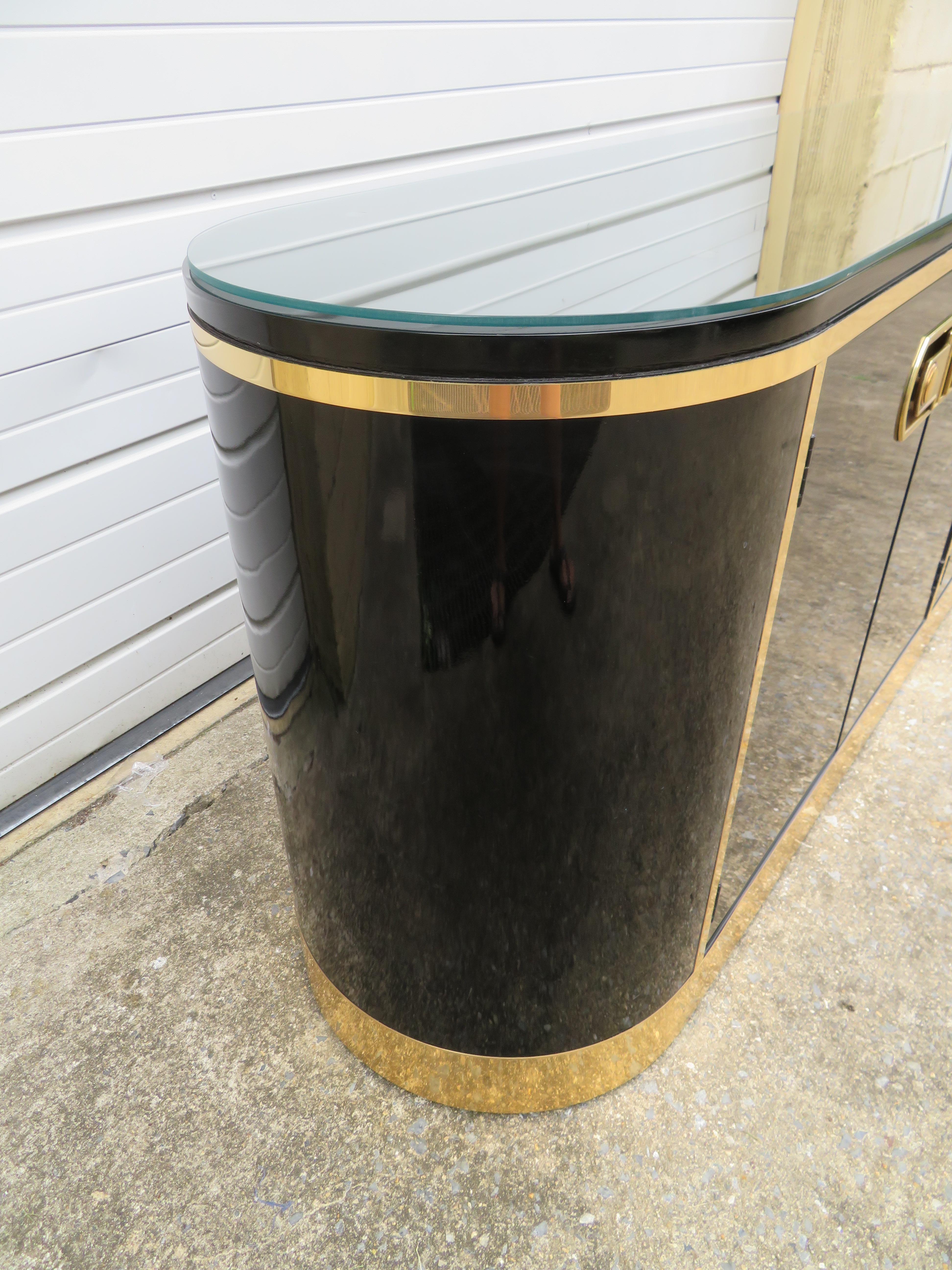 Stunning Mastercraft Black Lacquer and Polished Brass Credenza Midcentury 7