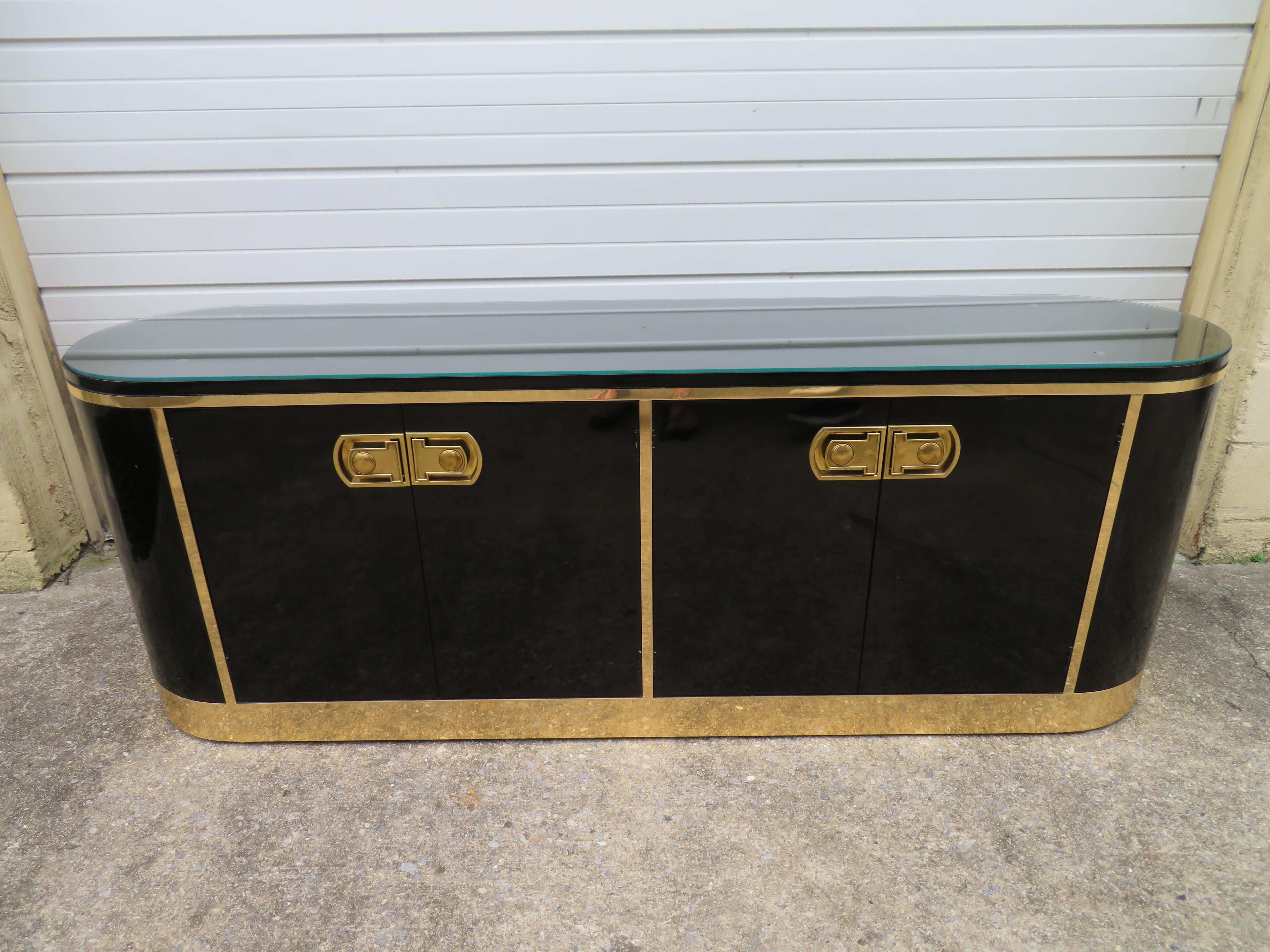 Stunning Mastercraft Black Lacquer and Polished Brass Credenza Midcentury 10