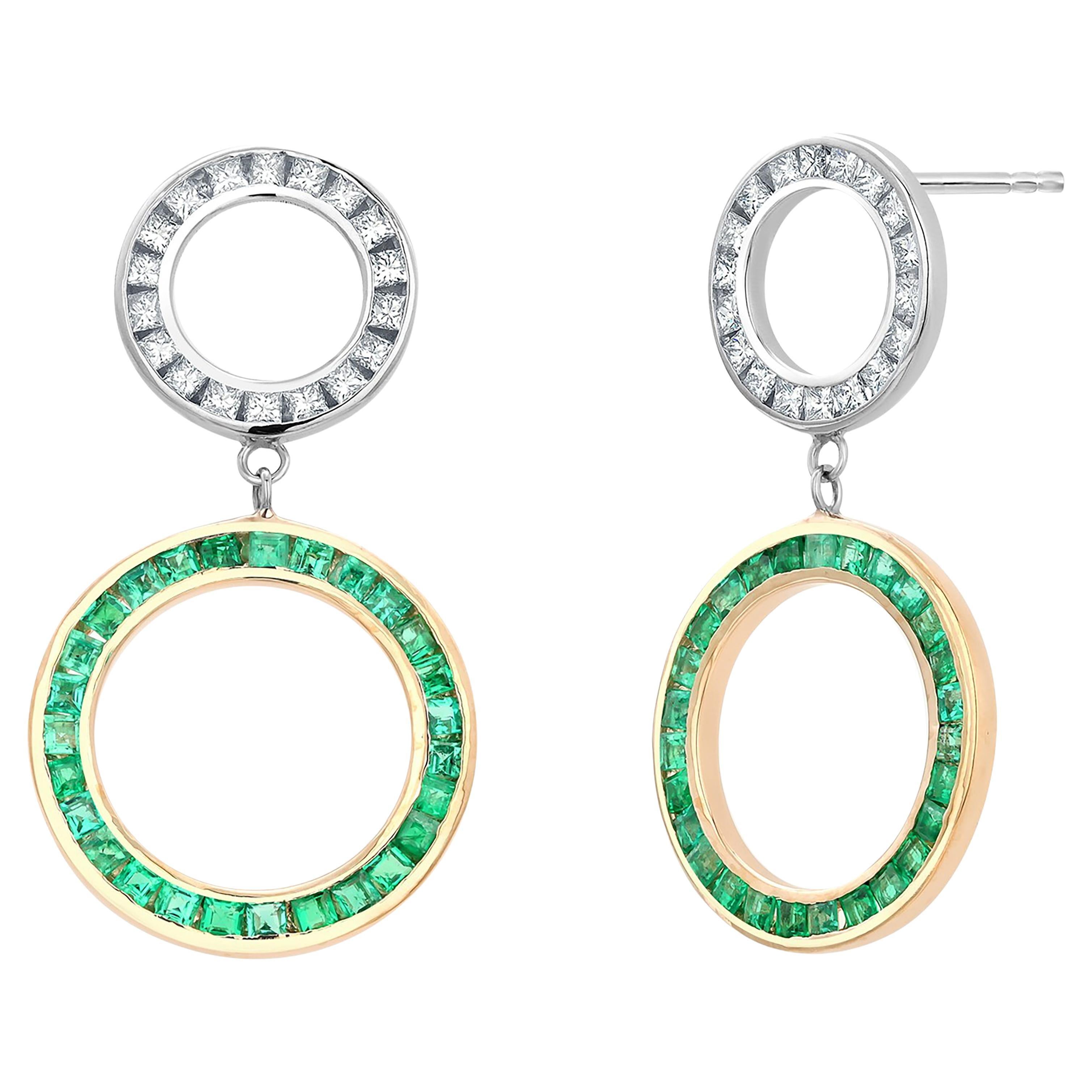 Stunning Masterpiece Emerald Diamond Interlocking Circles Yellow Gold Earring For Sale
