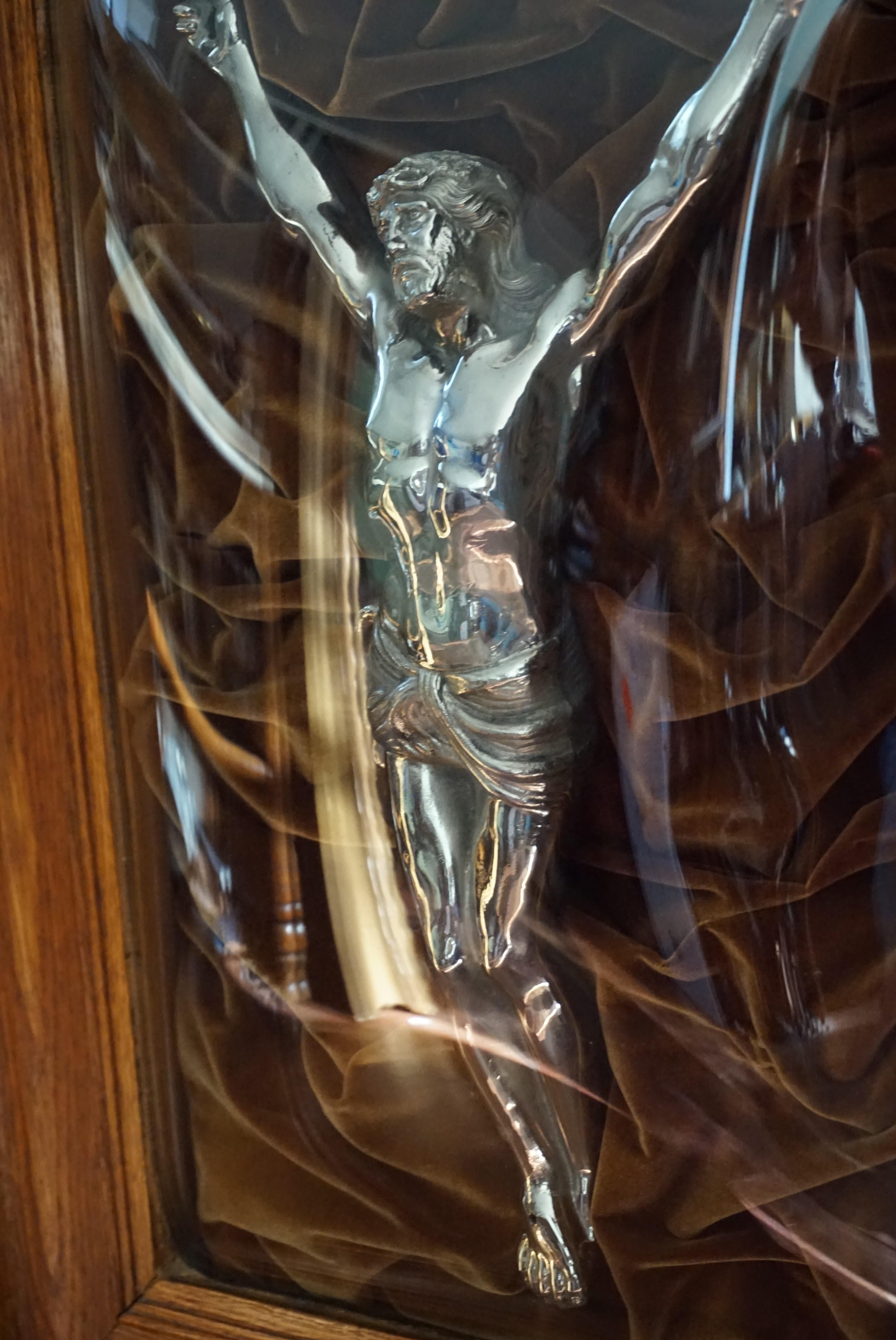 European Stunning Mercury Silver Color Antique Metal Corpus of Christ Behind a Glass Dome For Sale