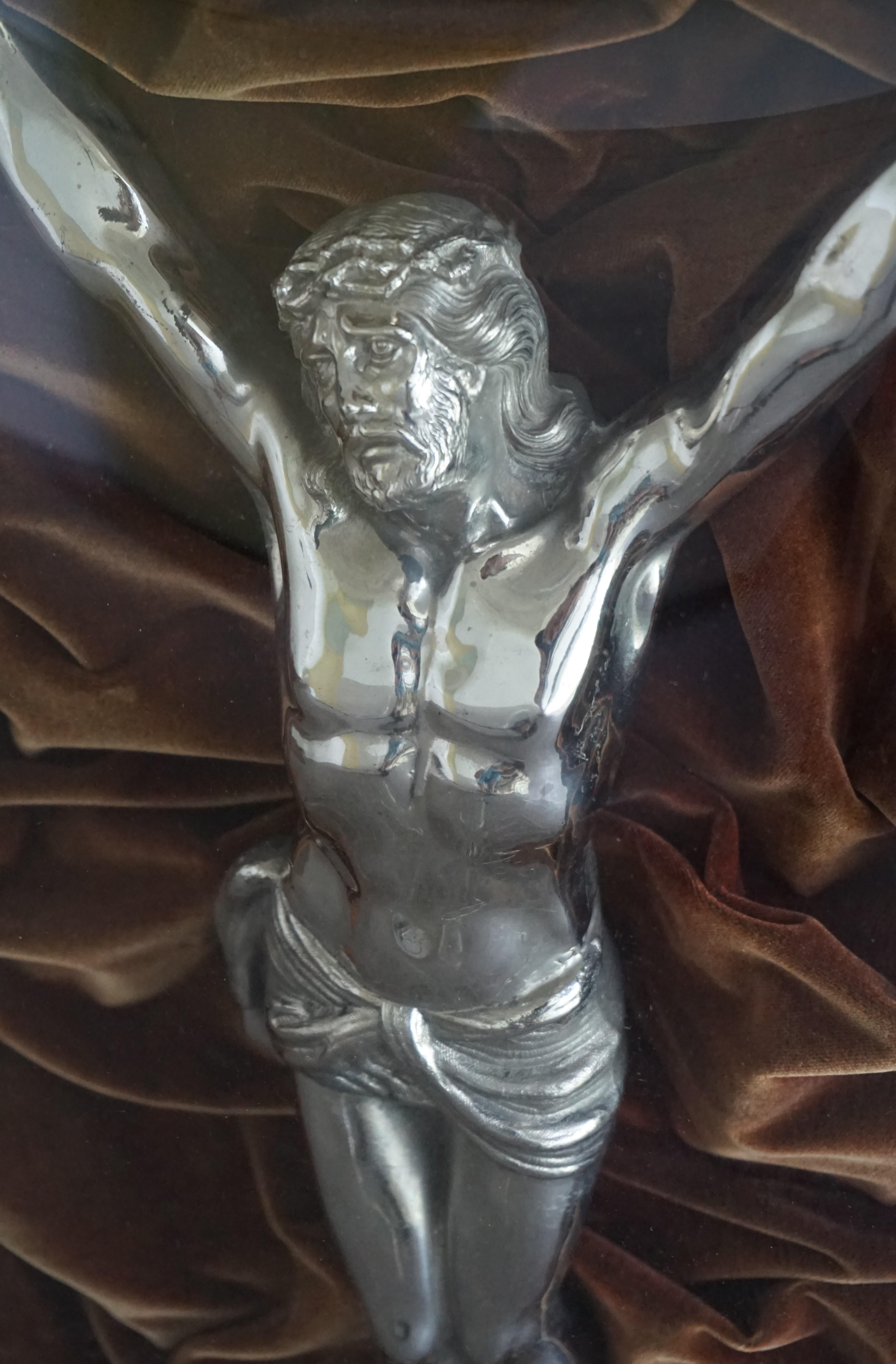 Hand-Crafted Stunning Mercury Silver Color Antique Metal Corpus of Christ Behind a Glass Dome For Sale