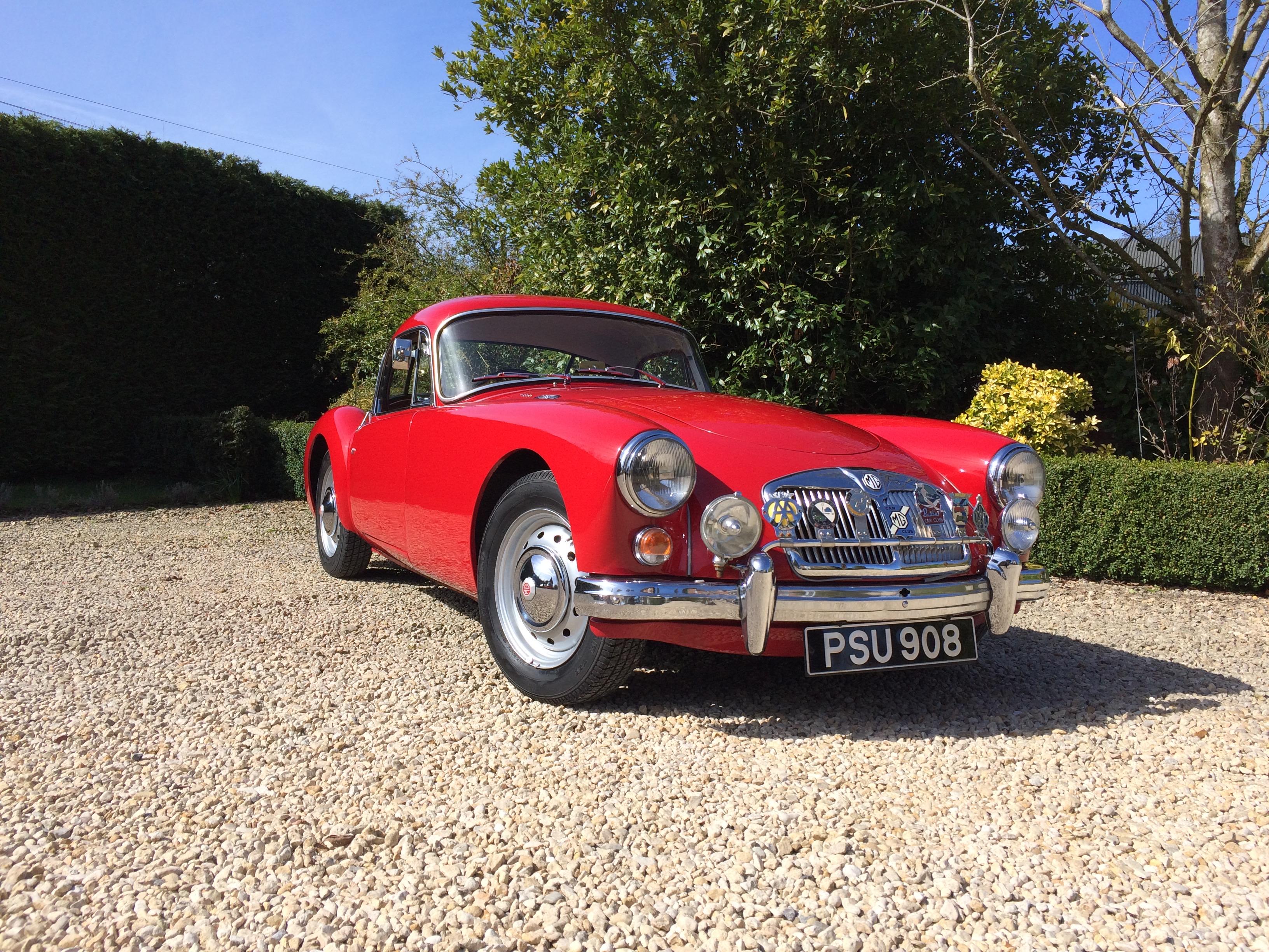 Stunning MGA Coupe 1961 Original RHD Car Manufactured 1961 British Classic Car In Good Condition In Longdon, Tewkesbury