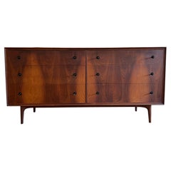 Stunning Mid Century American Modern 6 Drawer Walnut Dresser Veneer Front