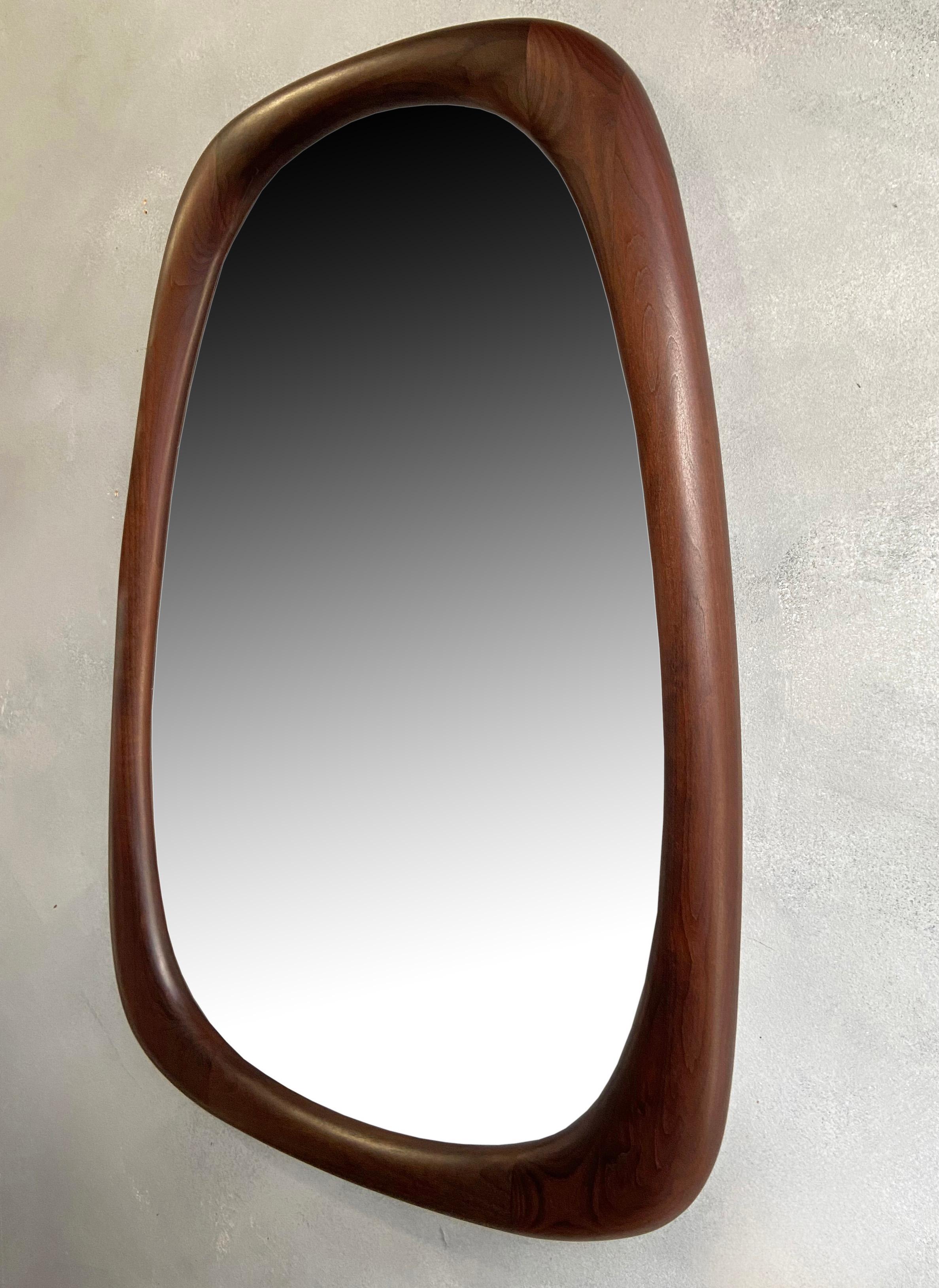 Superbe miroir artisanal américain moderne de l'époque médiévale par Dean Santner en vente 2