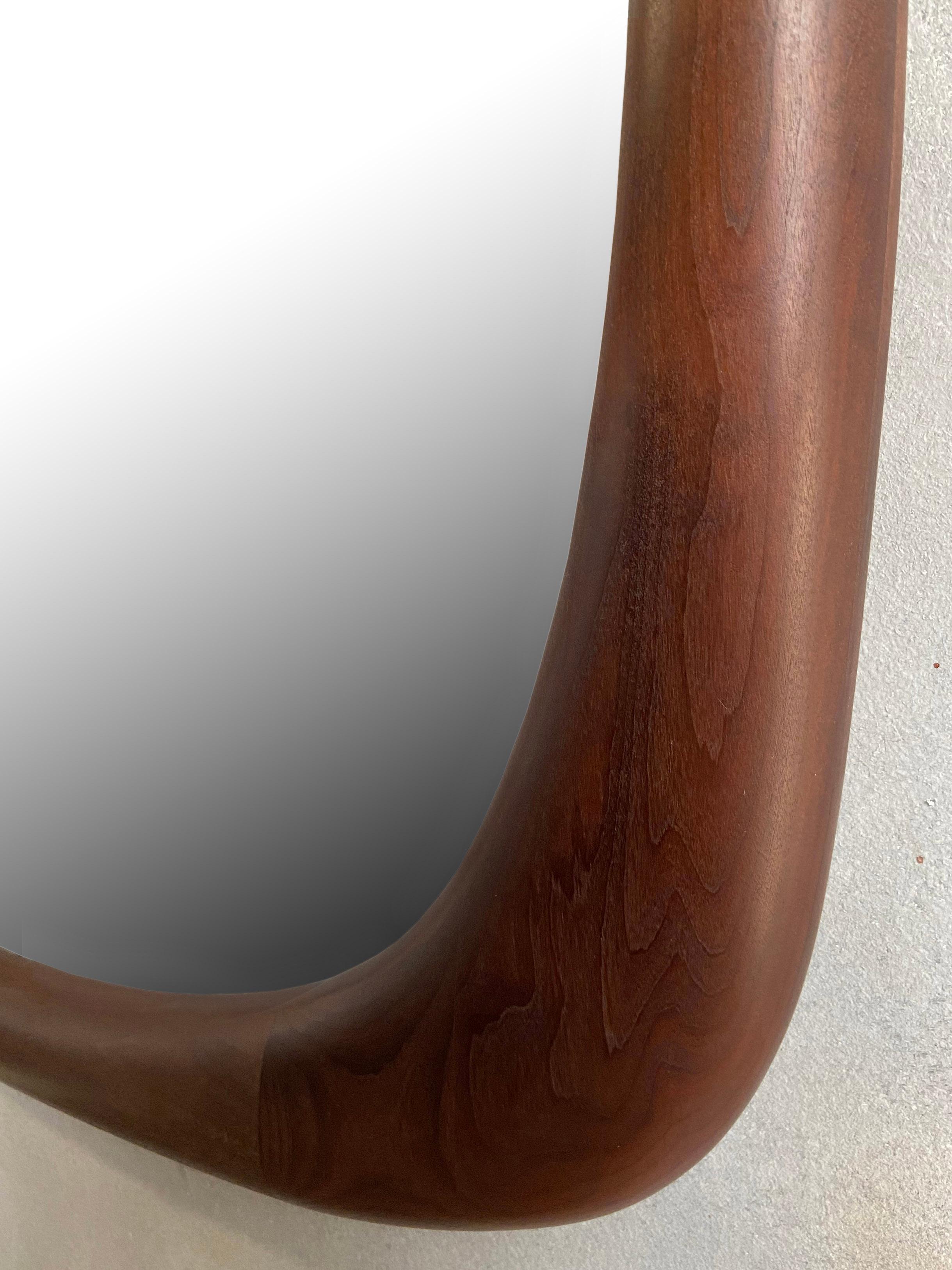 Atemberaubender amerikanischer Mid-Century Modern Craft Spiegel von Dean Santner im Zustand „Hervorragend“ im Angebot in BROOKLYN, NY