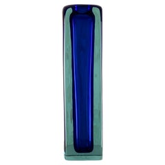Stunning Mid-Century Cenedese Blue Sommerso Murano Glass Vase