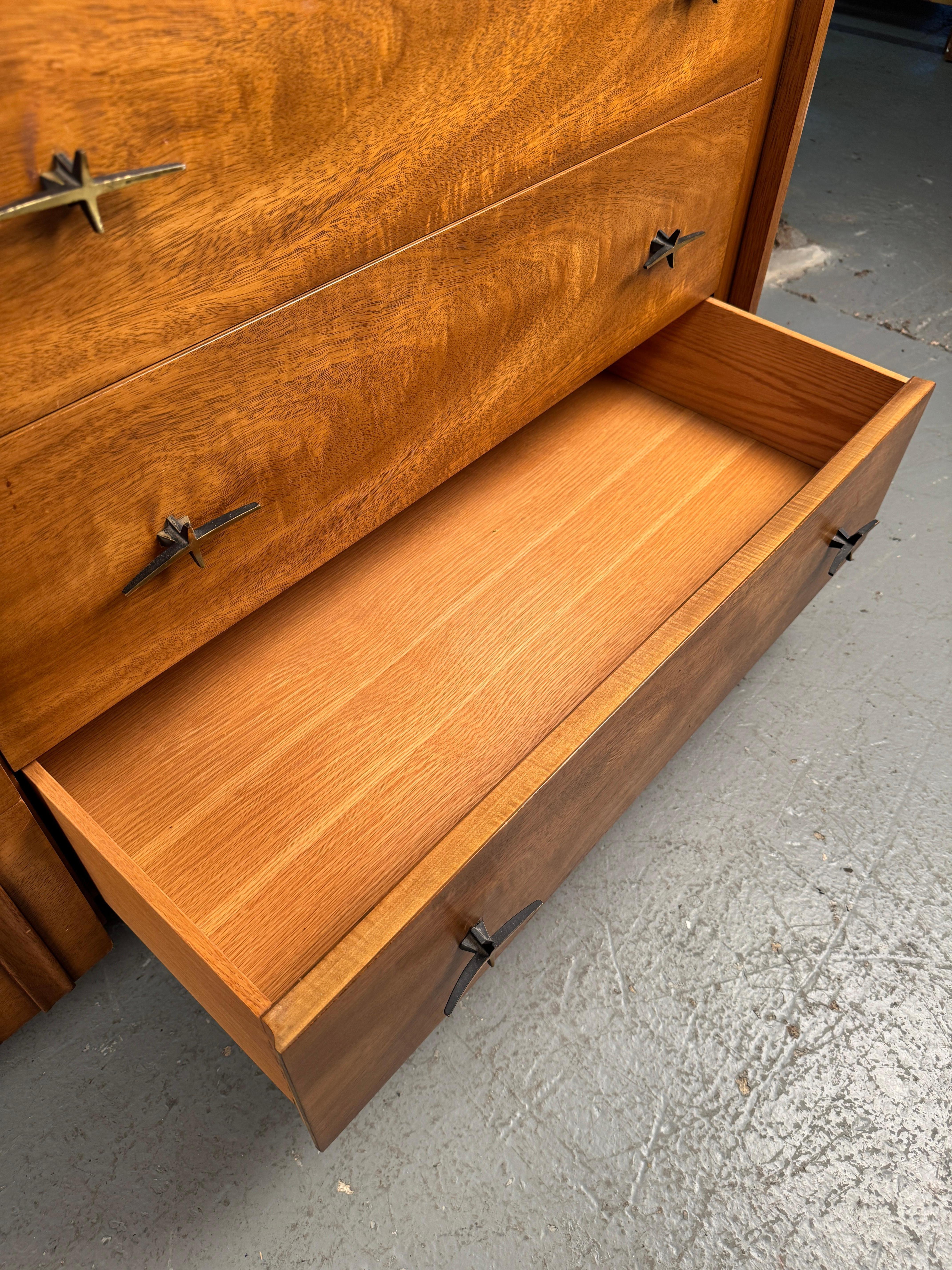 Stunning Mid-Century Dresser Mfg. by Widdicomb For Sale 8