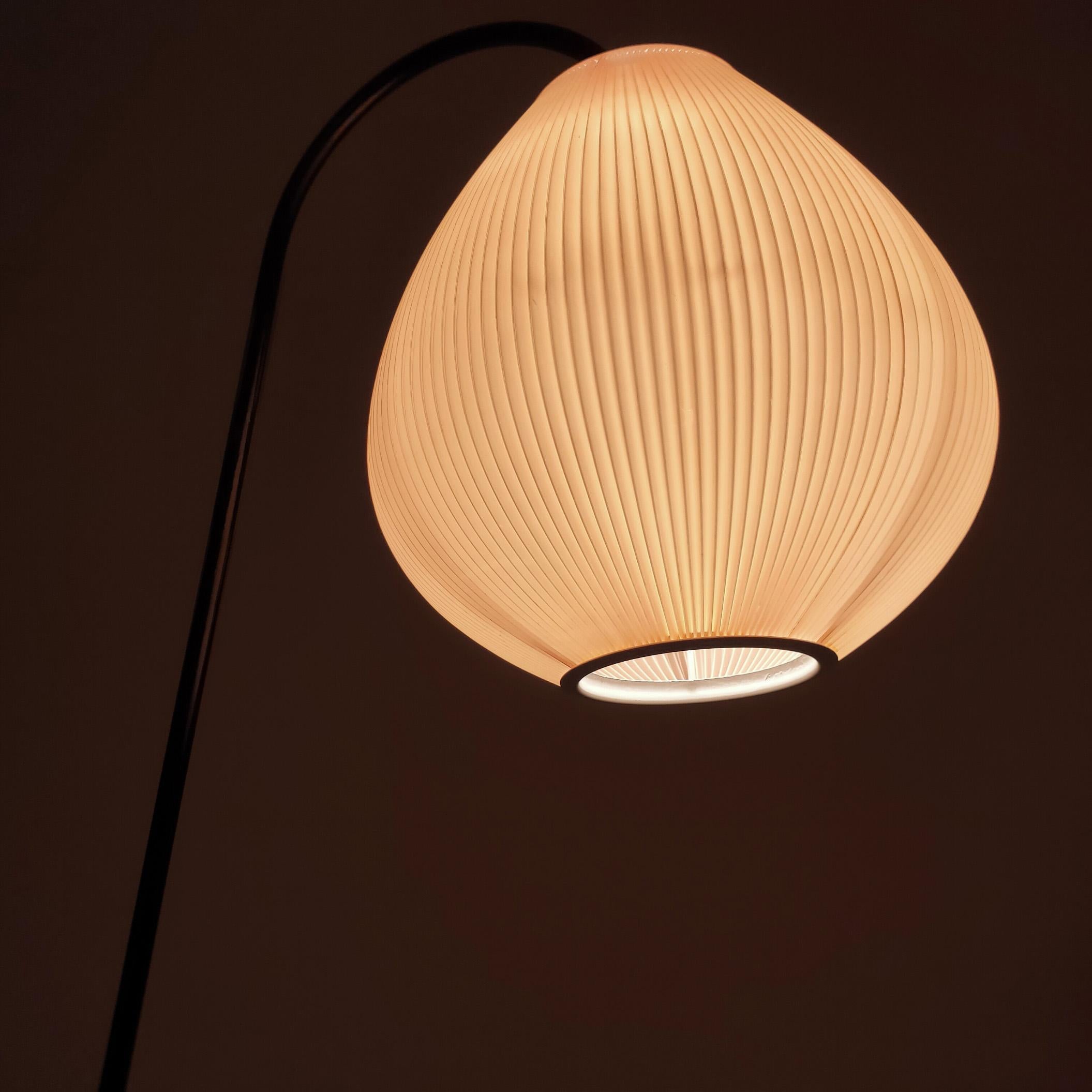 Atemberaubende Stehlampe von Jean Rispal aus der Mitte des Jahrhunderts, Frankreich, 1950er Jahre im Angebot 3