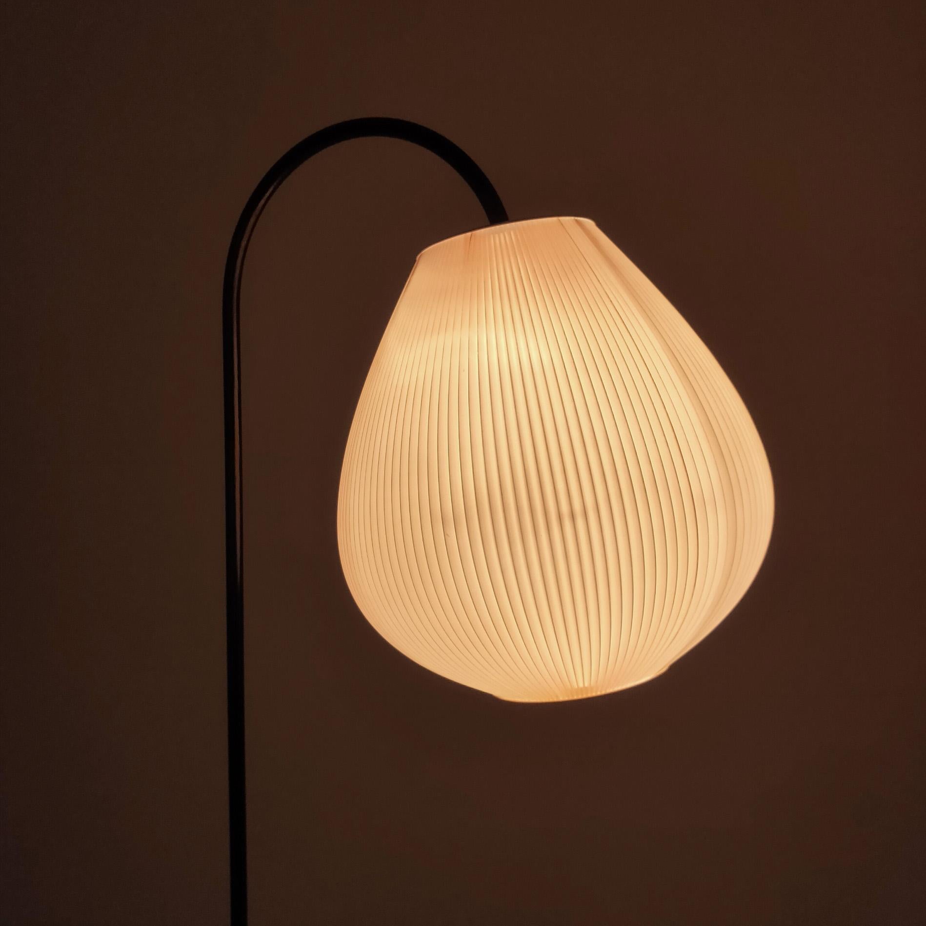 Atemberaubende Stehlampe von Jean Rispal aus der Mitte des Jahrhunderts, Frankreich, 1950er Jahre im Angebot 2