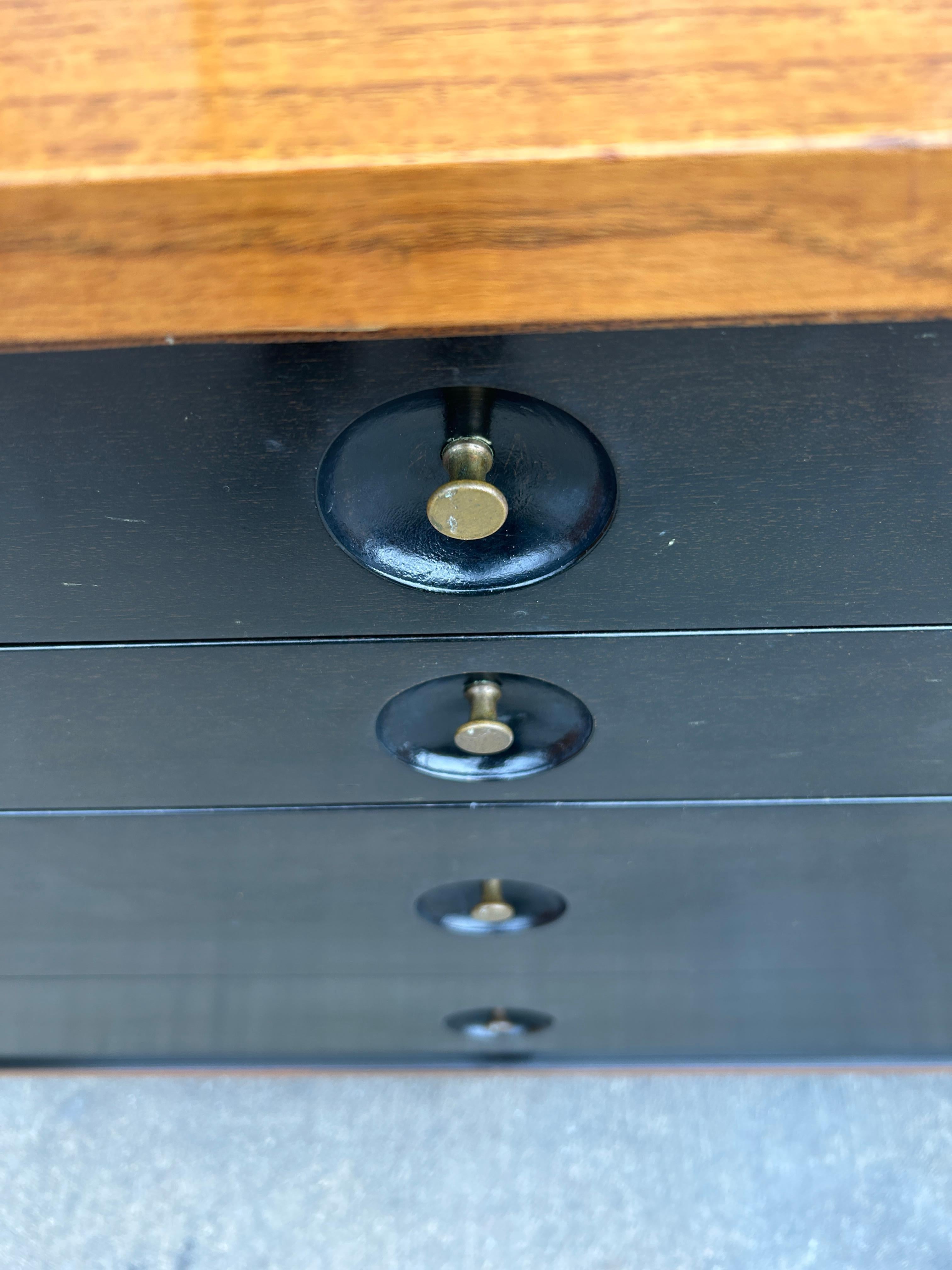 Stunning Midcentury Harvey Probber Credenza Sideboard Audio Cabinet  For Sale 2