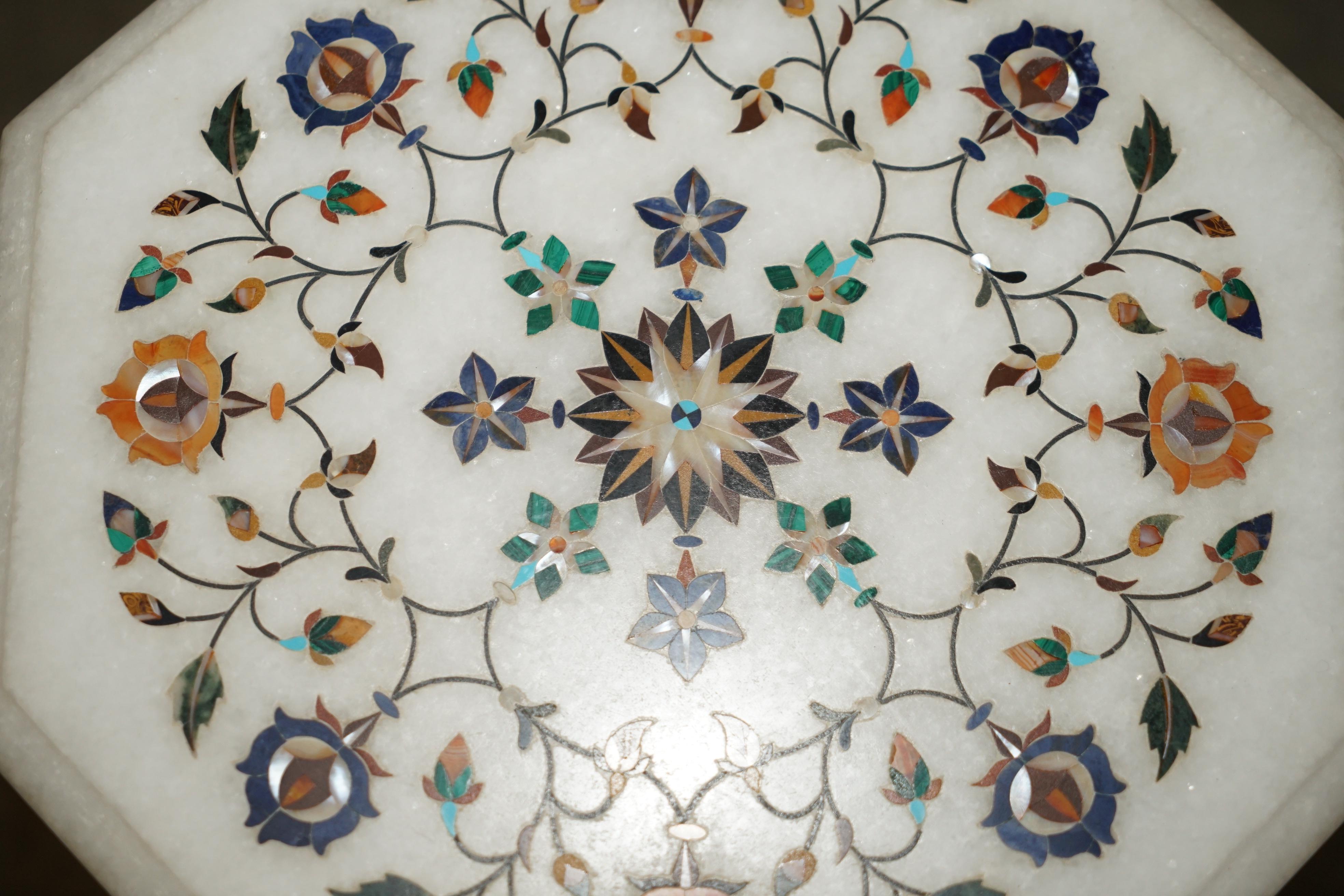 STUNNING MiD CENTURY INDIAN MARBLE PIETRA DURA INLAY SIDE TABLE WITH RECEIPT In Good Condition In West Sussex, Pulborough