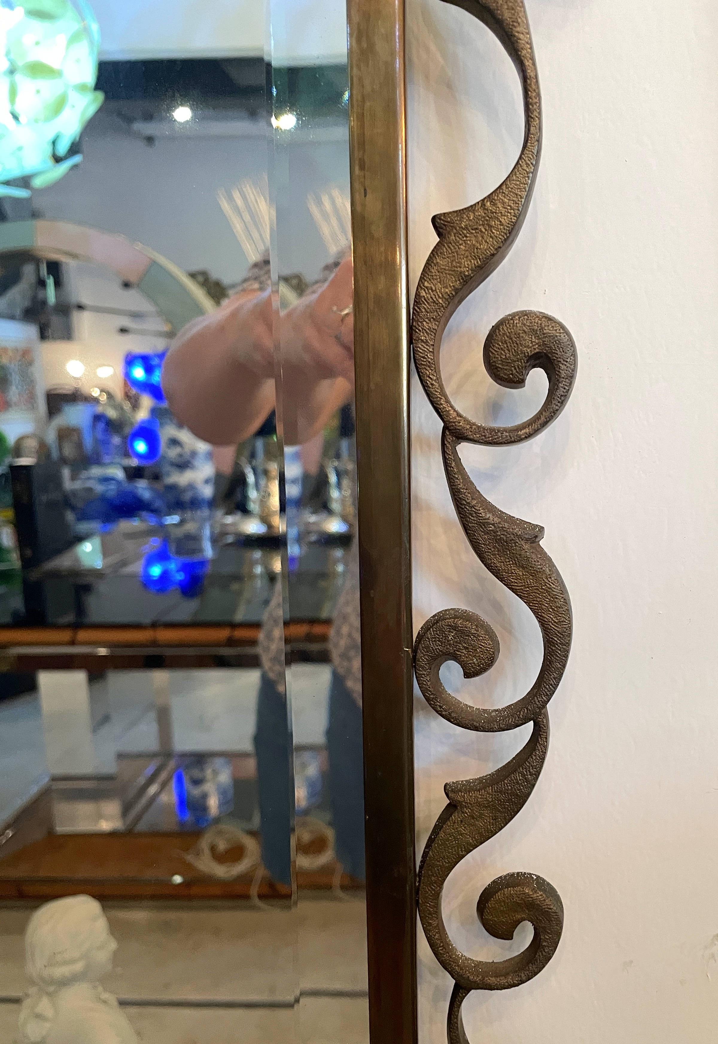 Stupefacente specchio da parete del 1940 in bronzo italiano di metà secolo in vendita 5