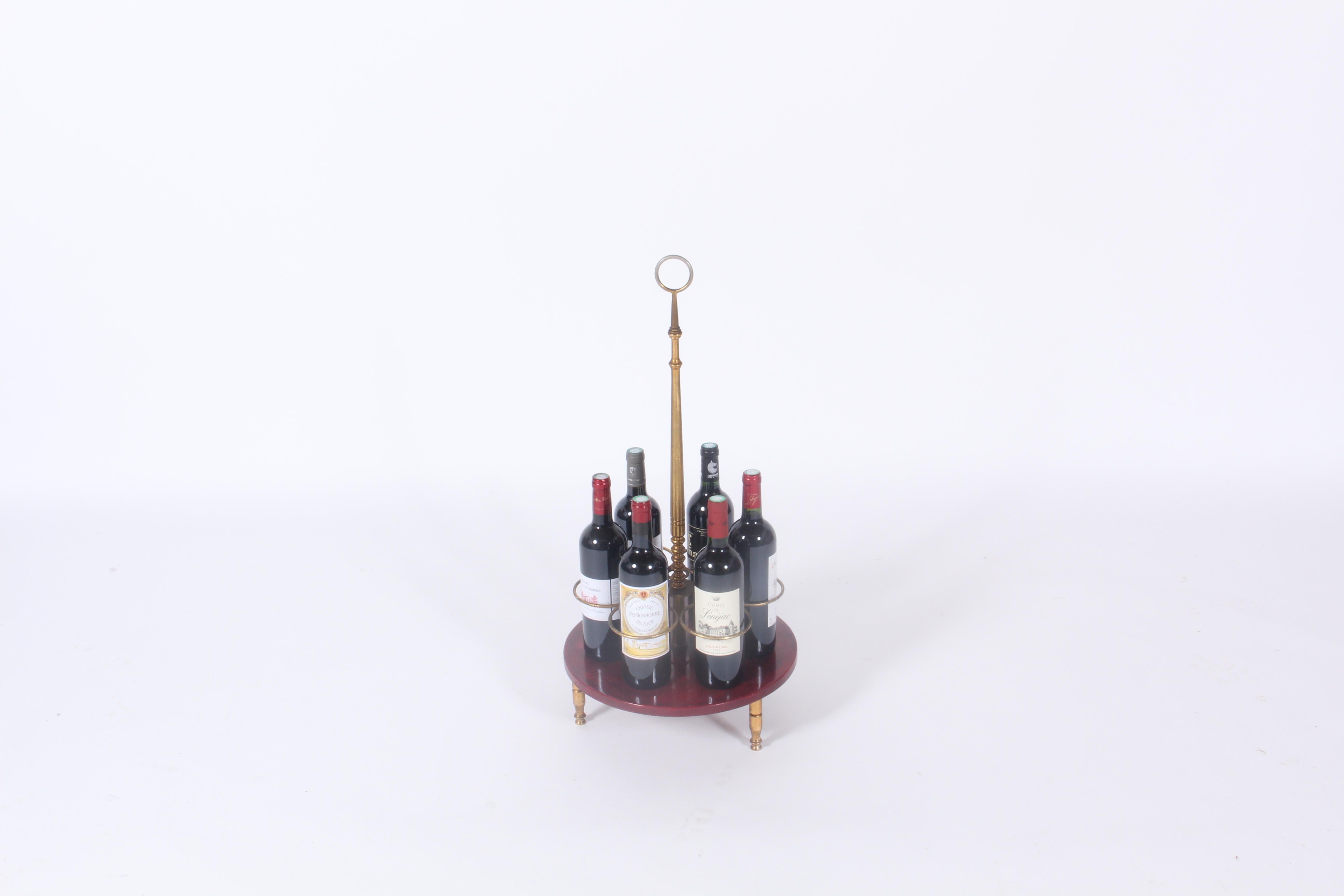 Fait main Superbe stand de bouteilles de vin italien du milieu du siècle en parchemin rouge par Aldo Tura en vente