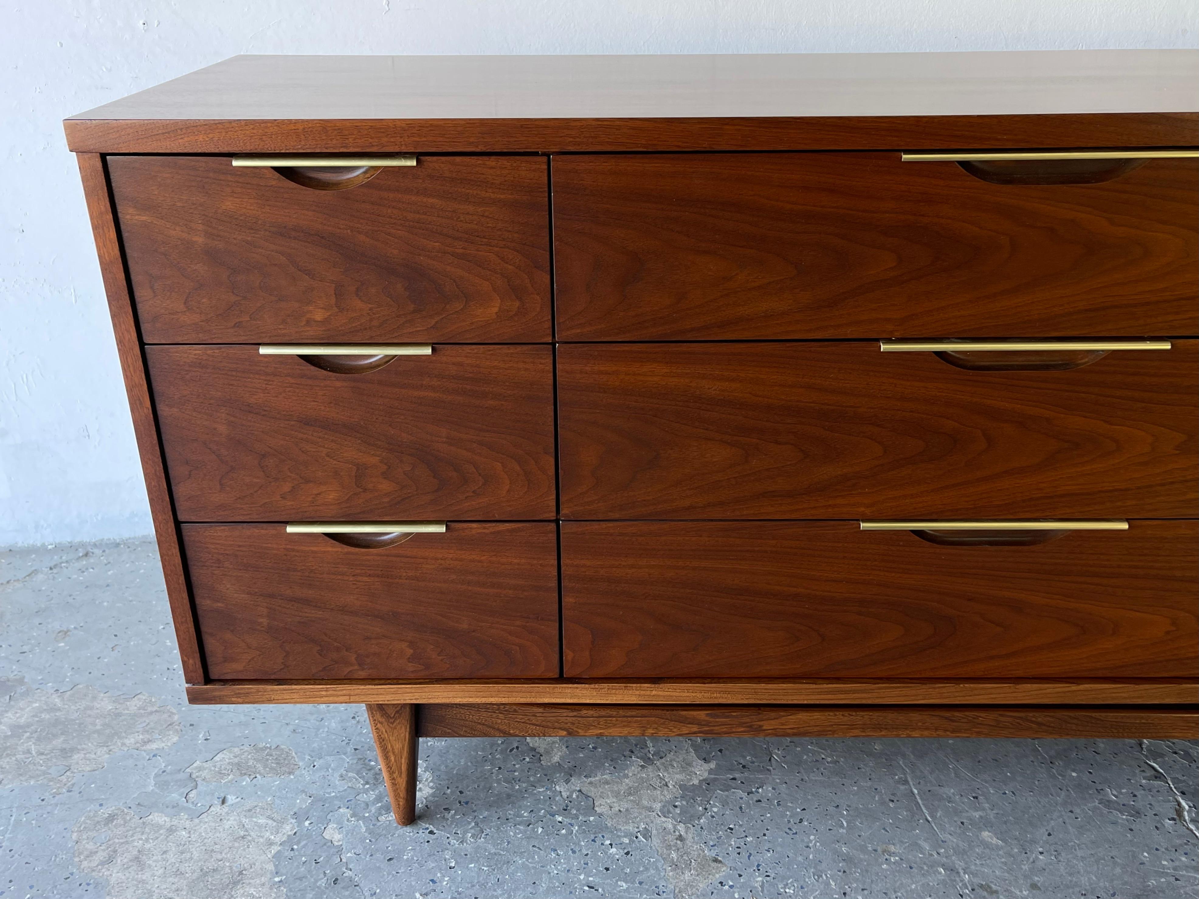 Mid-20th Century Stunning Midcentury Kent Coffey Walnut Tableau Low Boy 9 Drawer Dresser