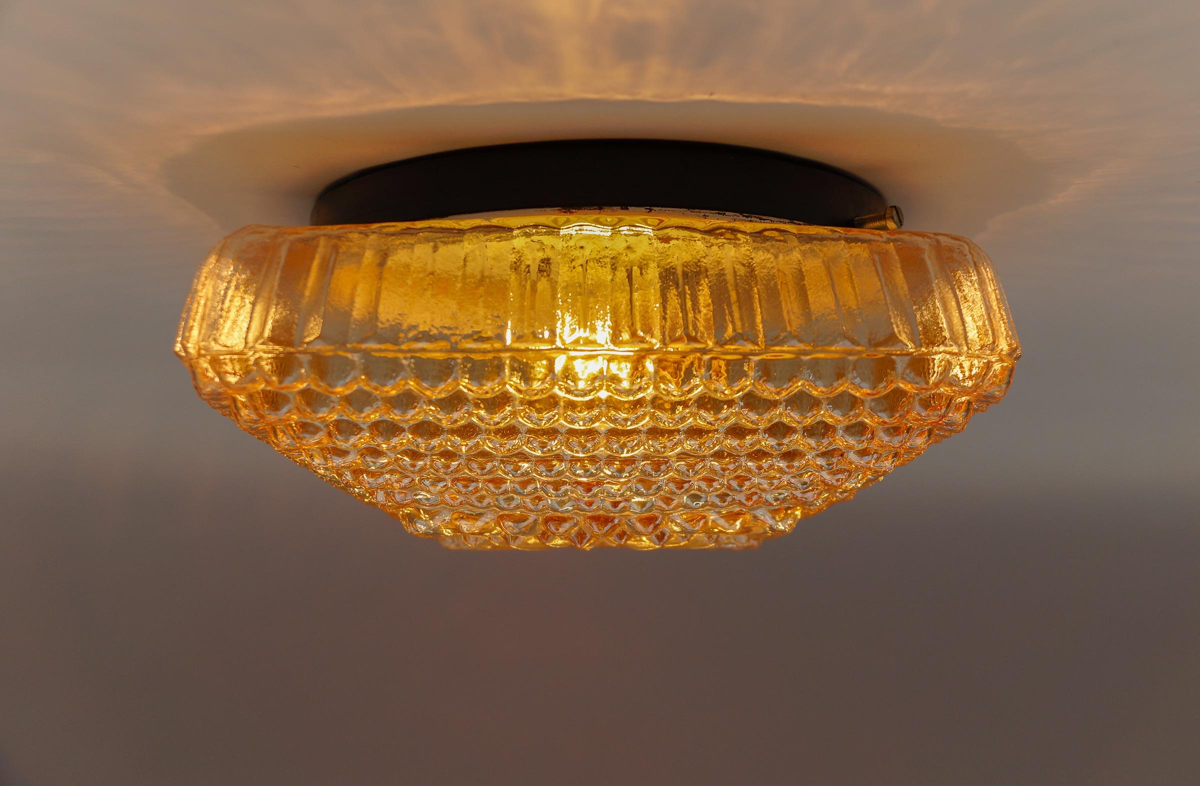 Stunning Mid-Century Modern Amber Bubble Glass Lamp in Pyramid Shape, 1960s 5