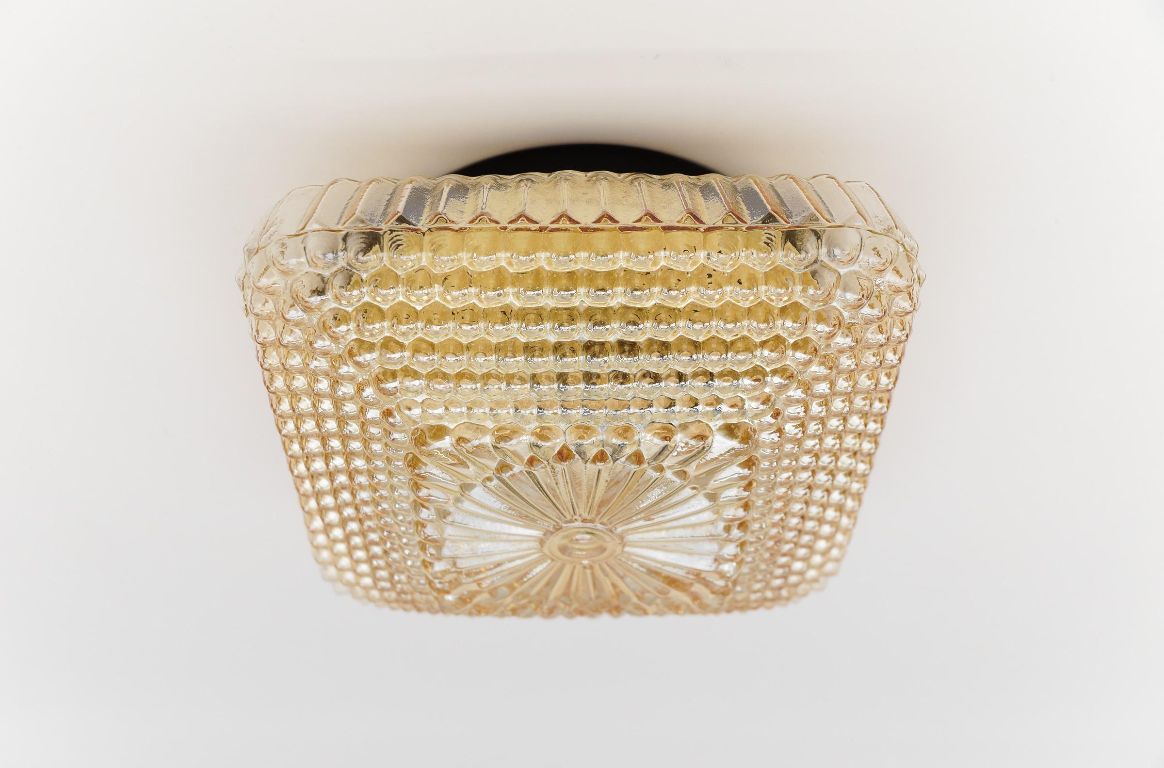Metal Stunning Mid-Century Modern Amber Bubble Glass Lamp in Pyramid Shape, 1960s