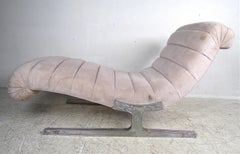 Stunning Mid-Century Modern Chaise Longue