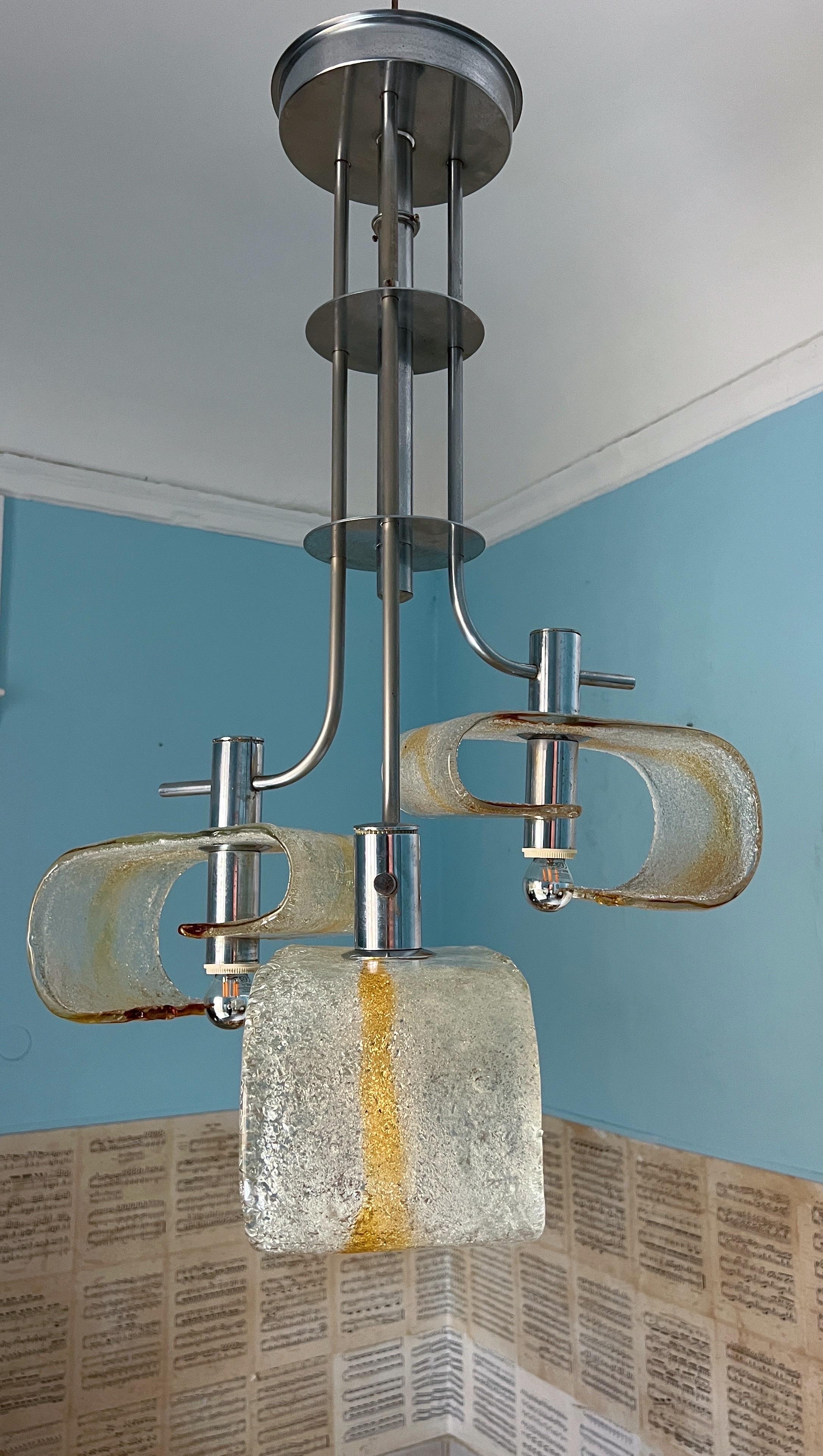 Stupendo lampadario moderno di metà secolo di Carlo Nason per Mazzega, 1970 in vendita 4