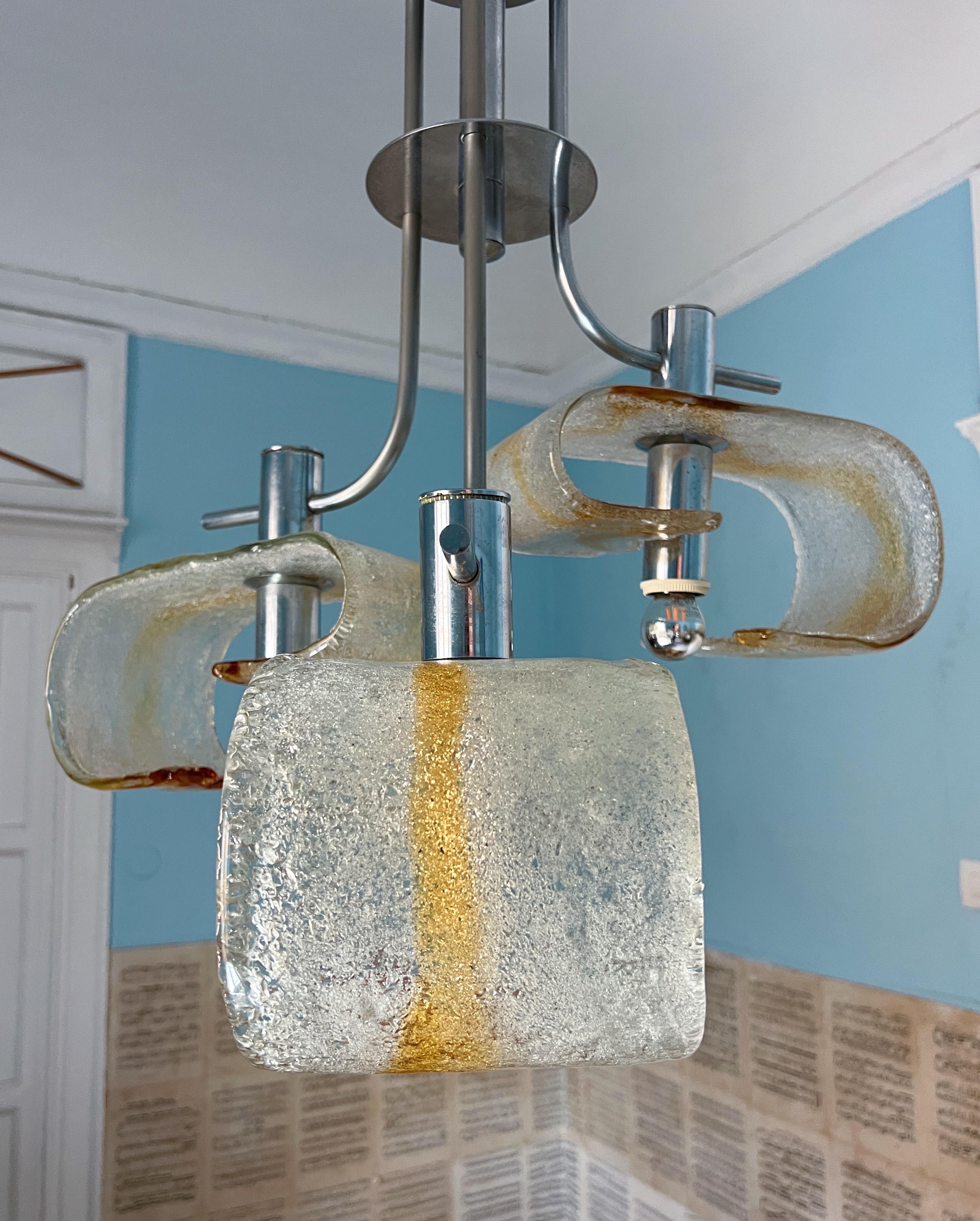 Stupendo lampadario moderno di metà secolo di Carlo Nason per Mazzega, 1970 in vendita 5
