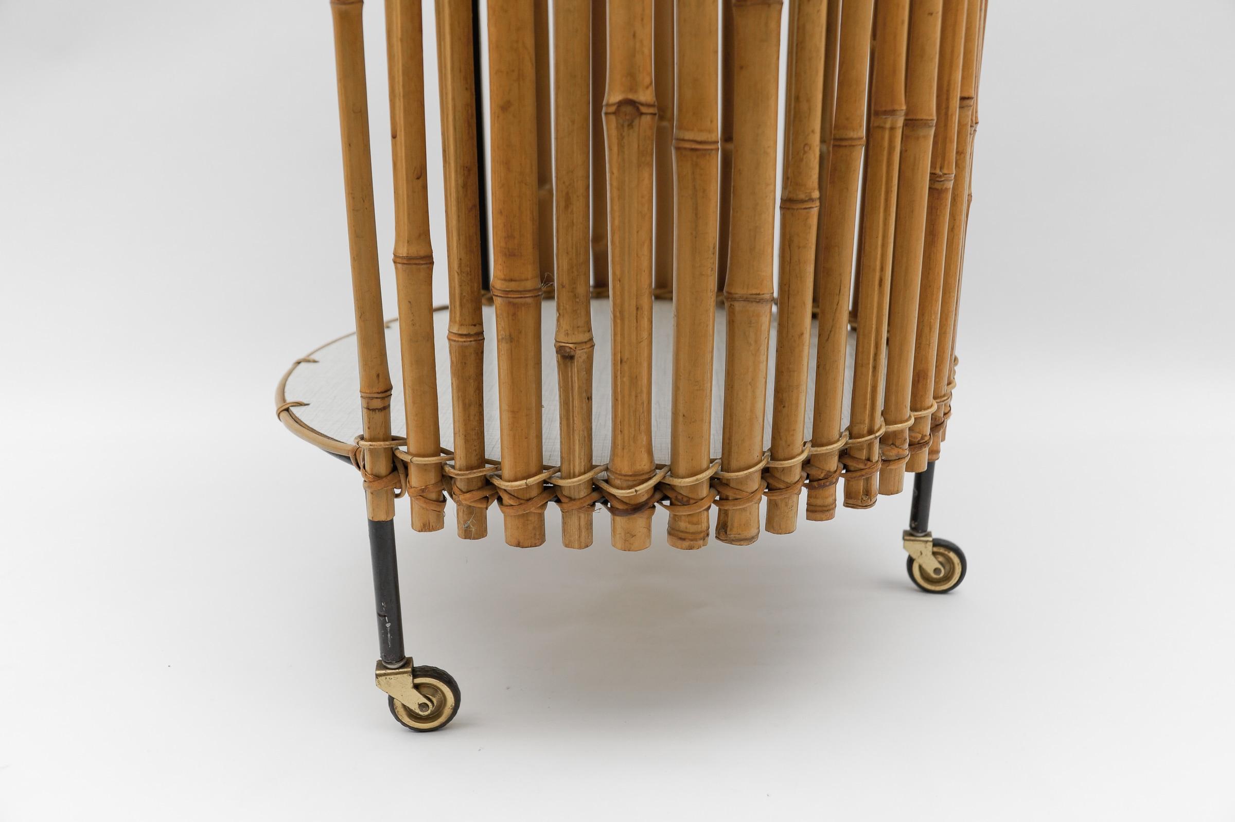 Stunning Mid-Century Modern Round Serving Cart in Bamboo and Metal, 1950s For Sale 7