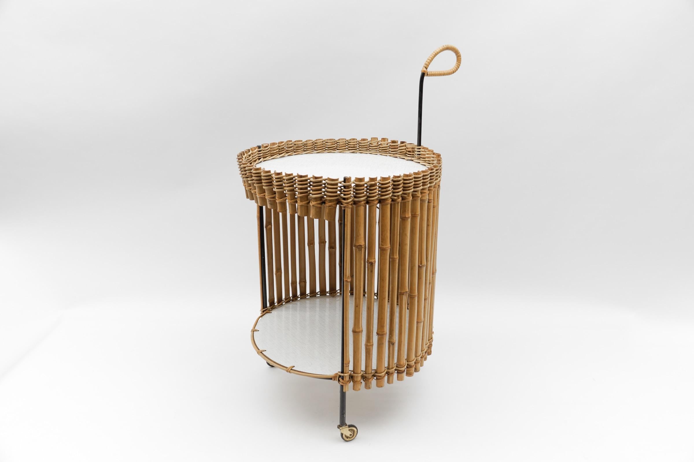 Mid-20th Century Stunning Mid-Century Modern Round Serving Cart in Bamboo and Metal, 1950s For Sale