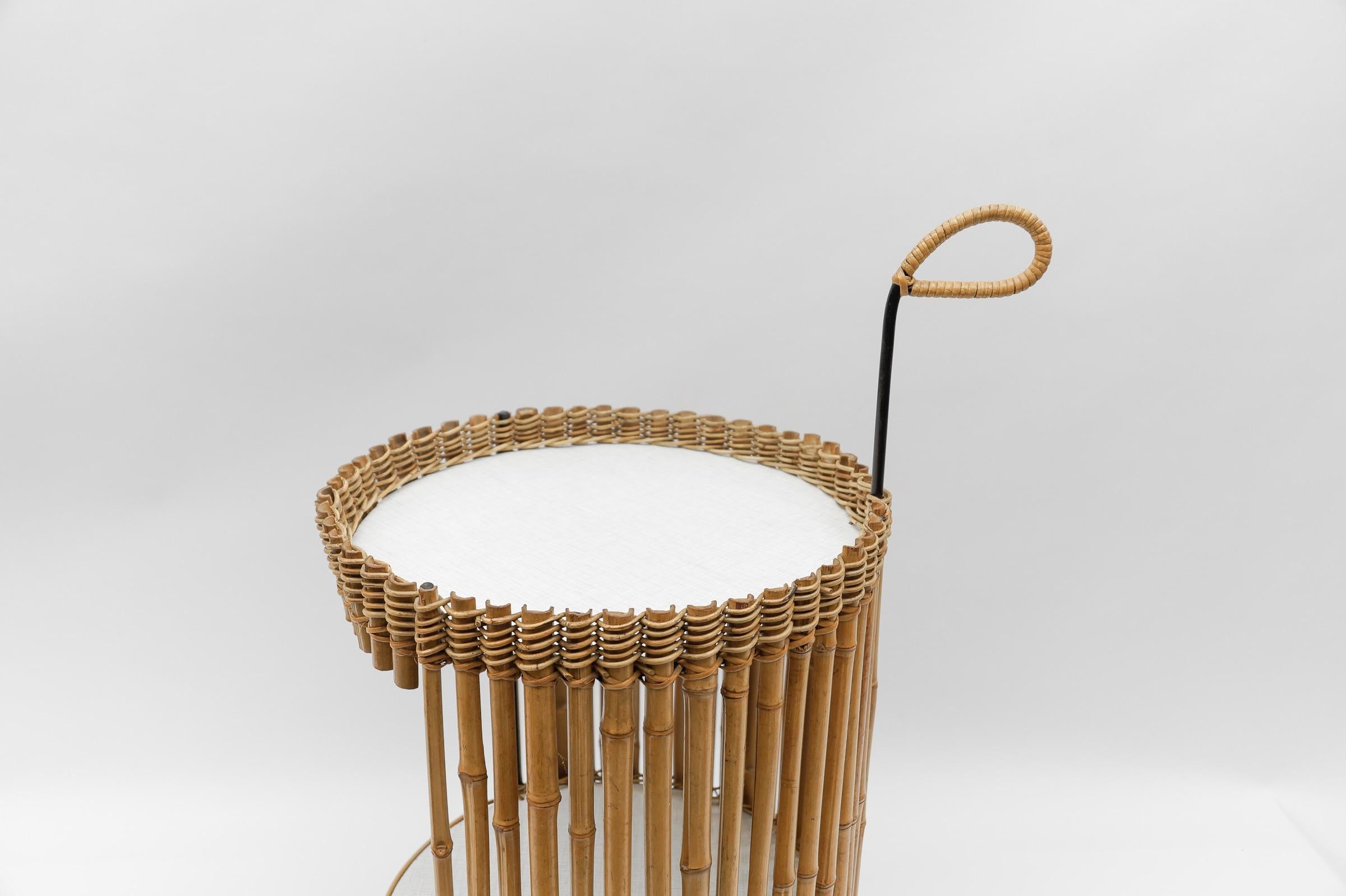 Stunning Mid-Century Modern Round Serving Cart in Bamboo and Metal, 1950s For Sale 2