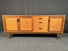 Atemberaubendes Mid-Century Modern Sideboard