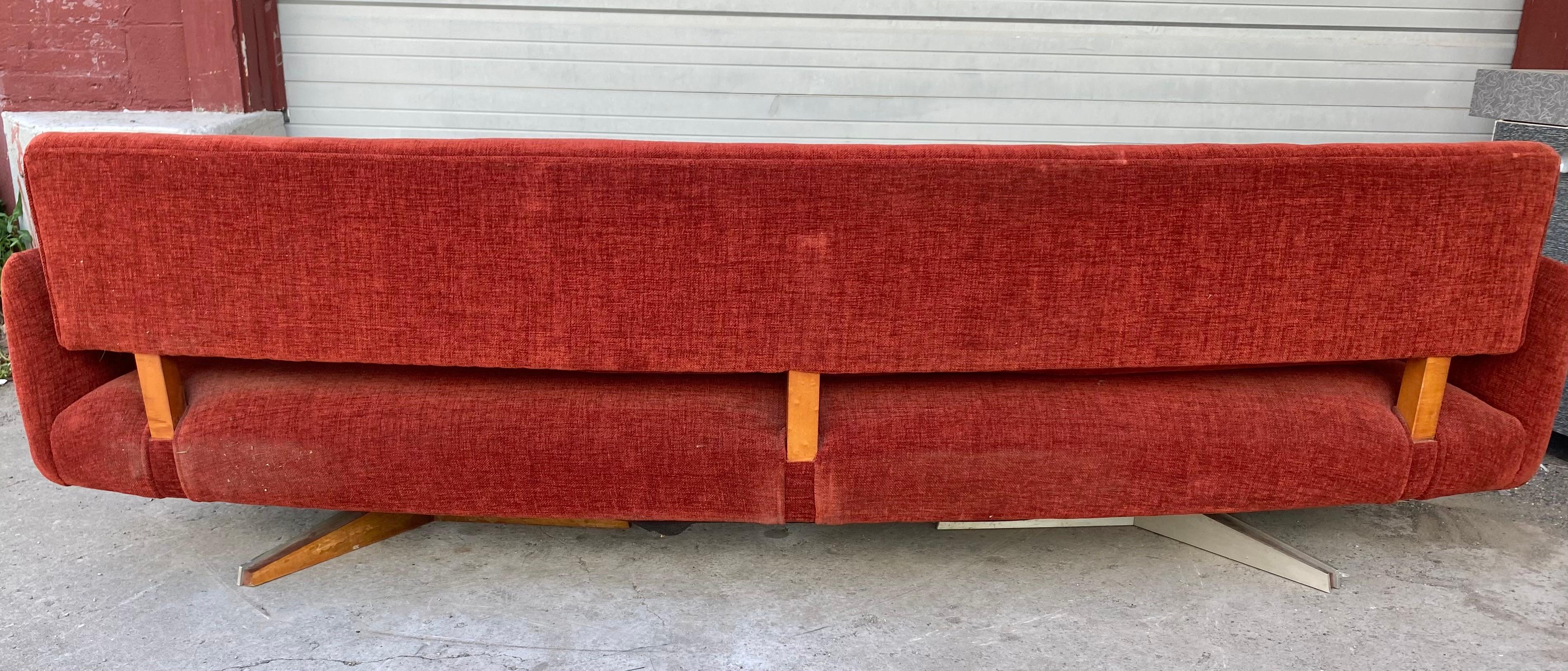Stunning Mid Century Modern Sofa attributed to Jens Risom For Sale 2