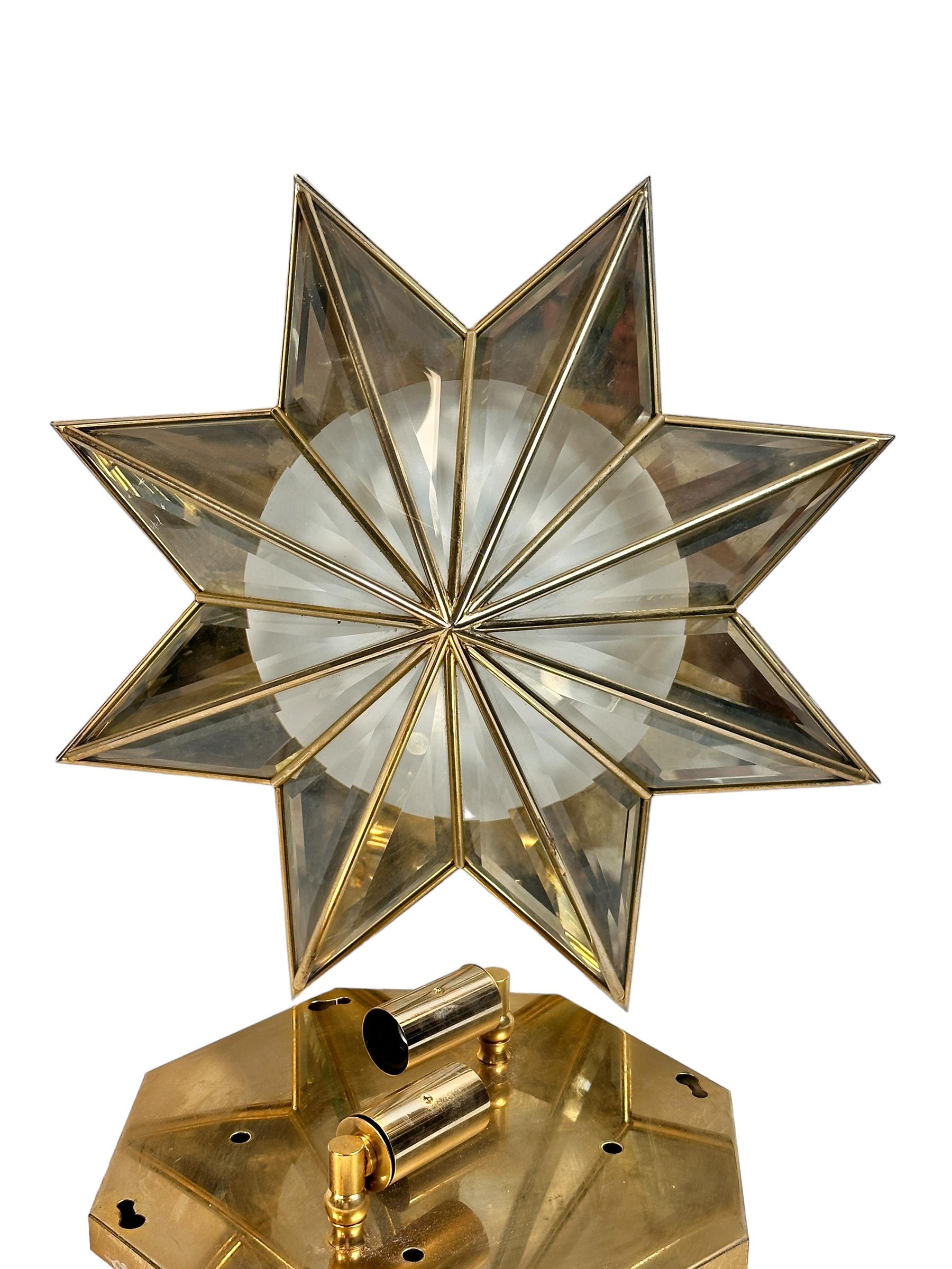 Stunning Mid-Century Modernist Star Flush Mount Brass and Faceted Glass 1960s In Good Condition For Sale In Nuernberg, DE