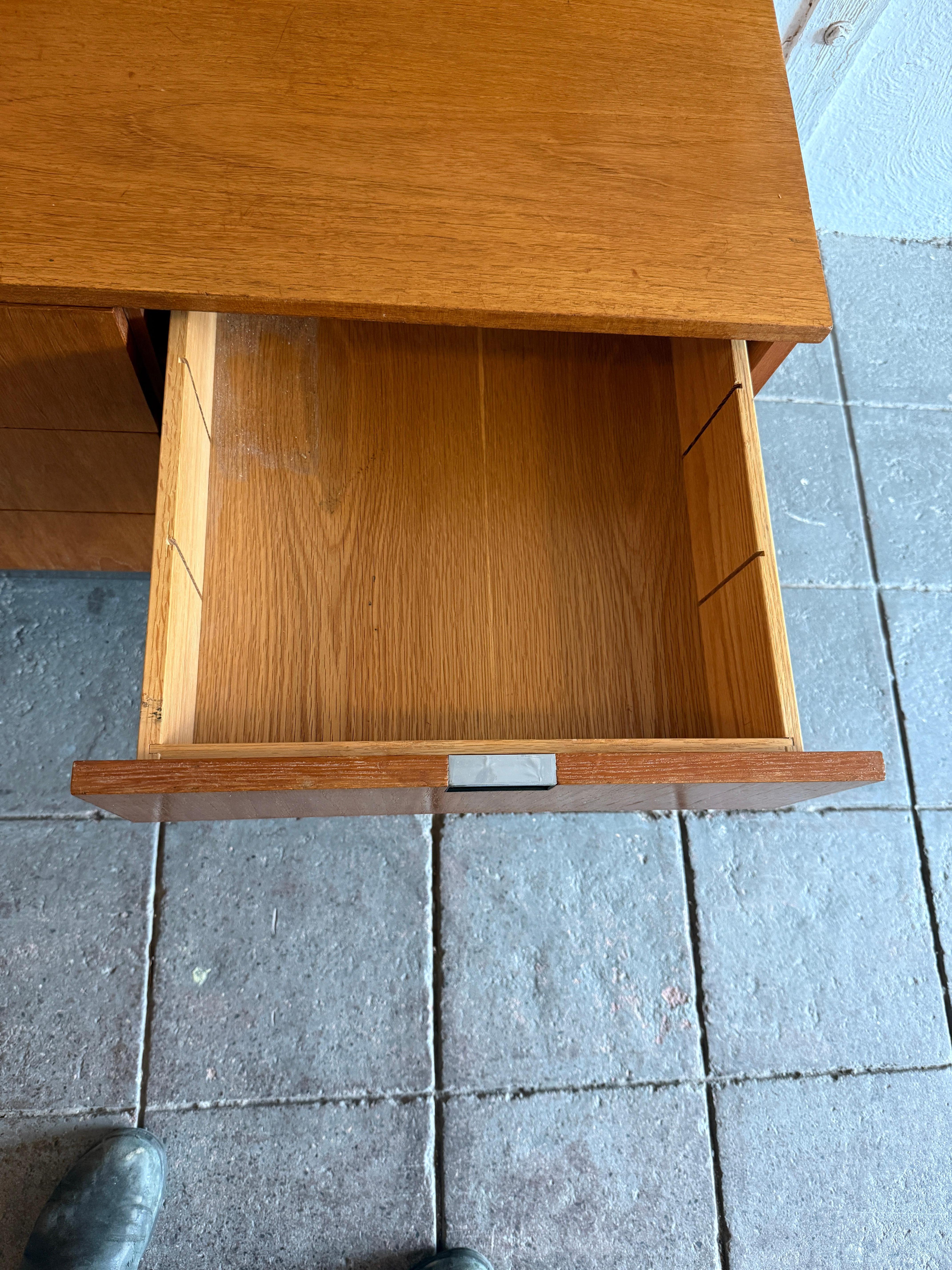 Stunning Mid century Oak Office 10 drawer Credenza by Florence knoll For Sale 2